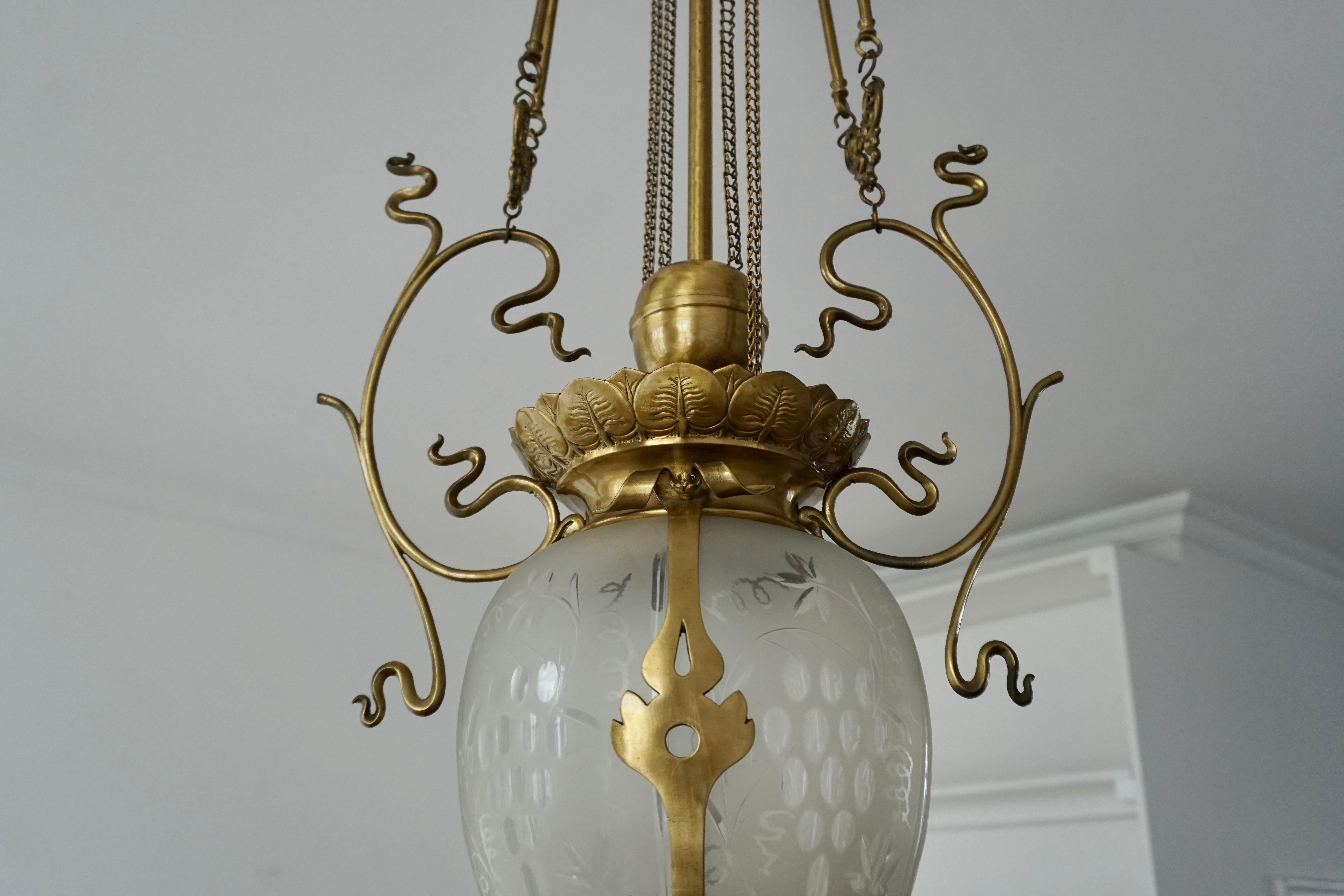 Elegant Art Nouveau Pendant Light in Brass and Glass For Sale 10