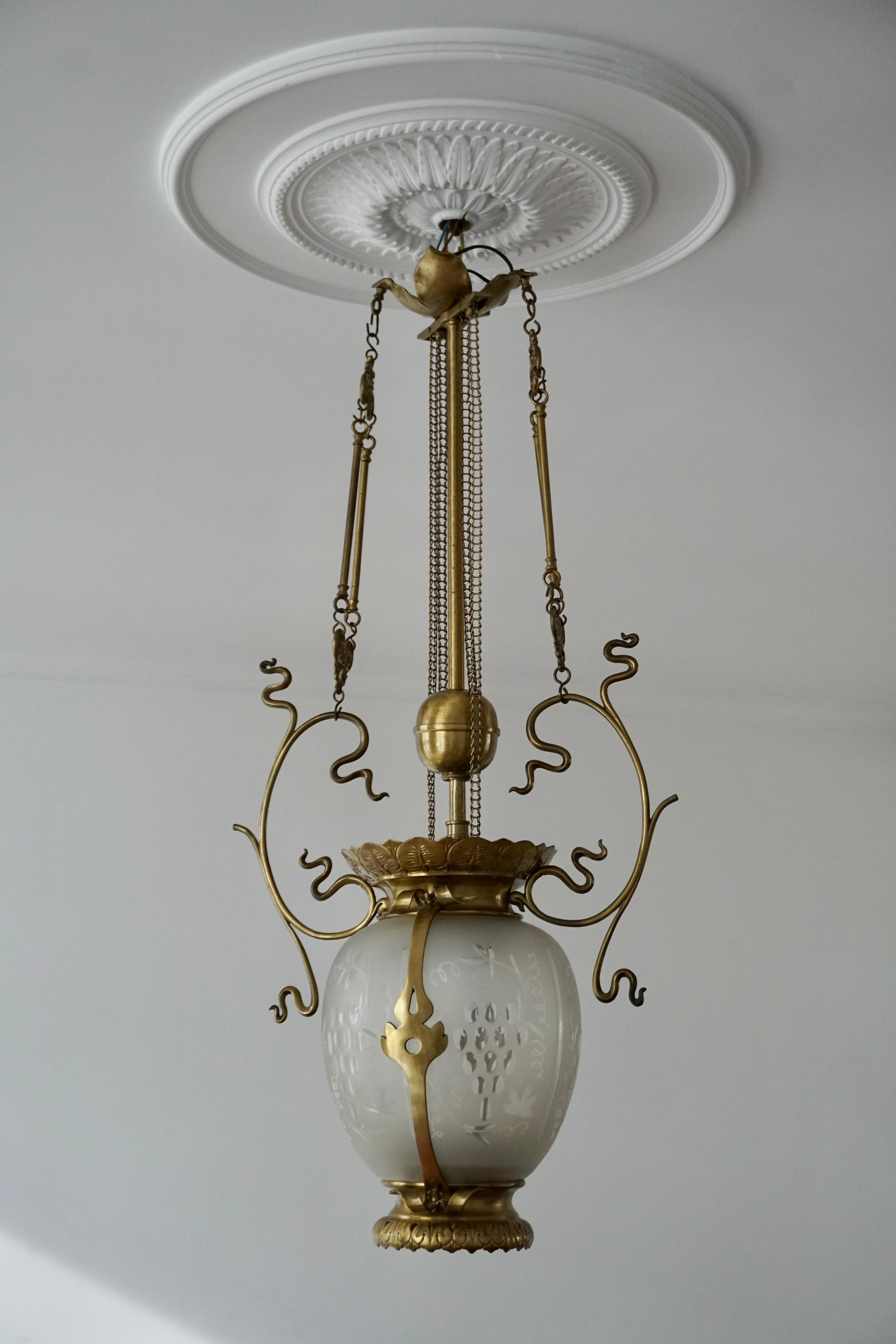 Elegant Art Nouveau Pendant Light in Brass and Glass For Sale 4