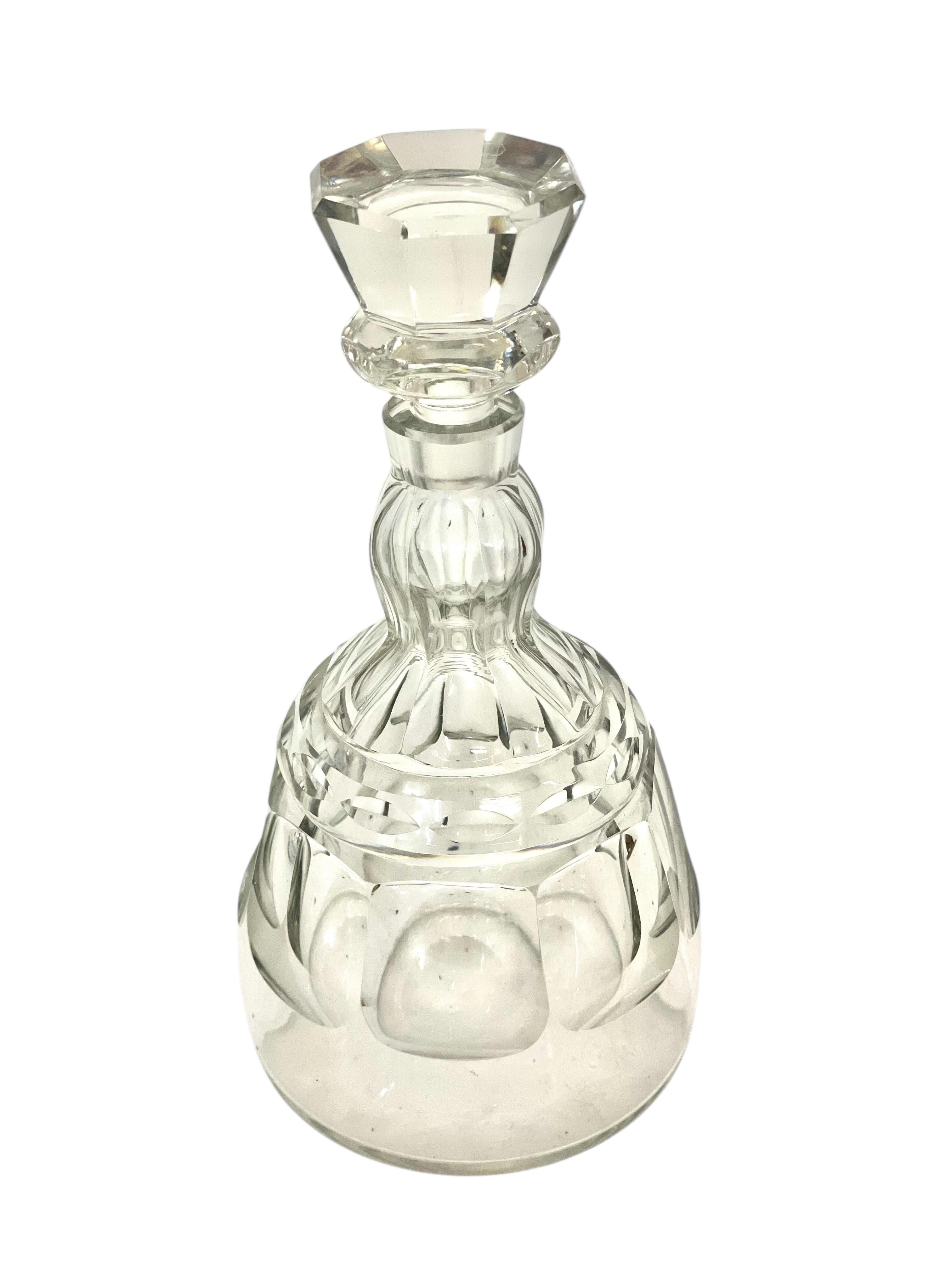 Elegante Decantador de Cristal de Baccarat con Tapón en venta 8
