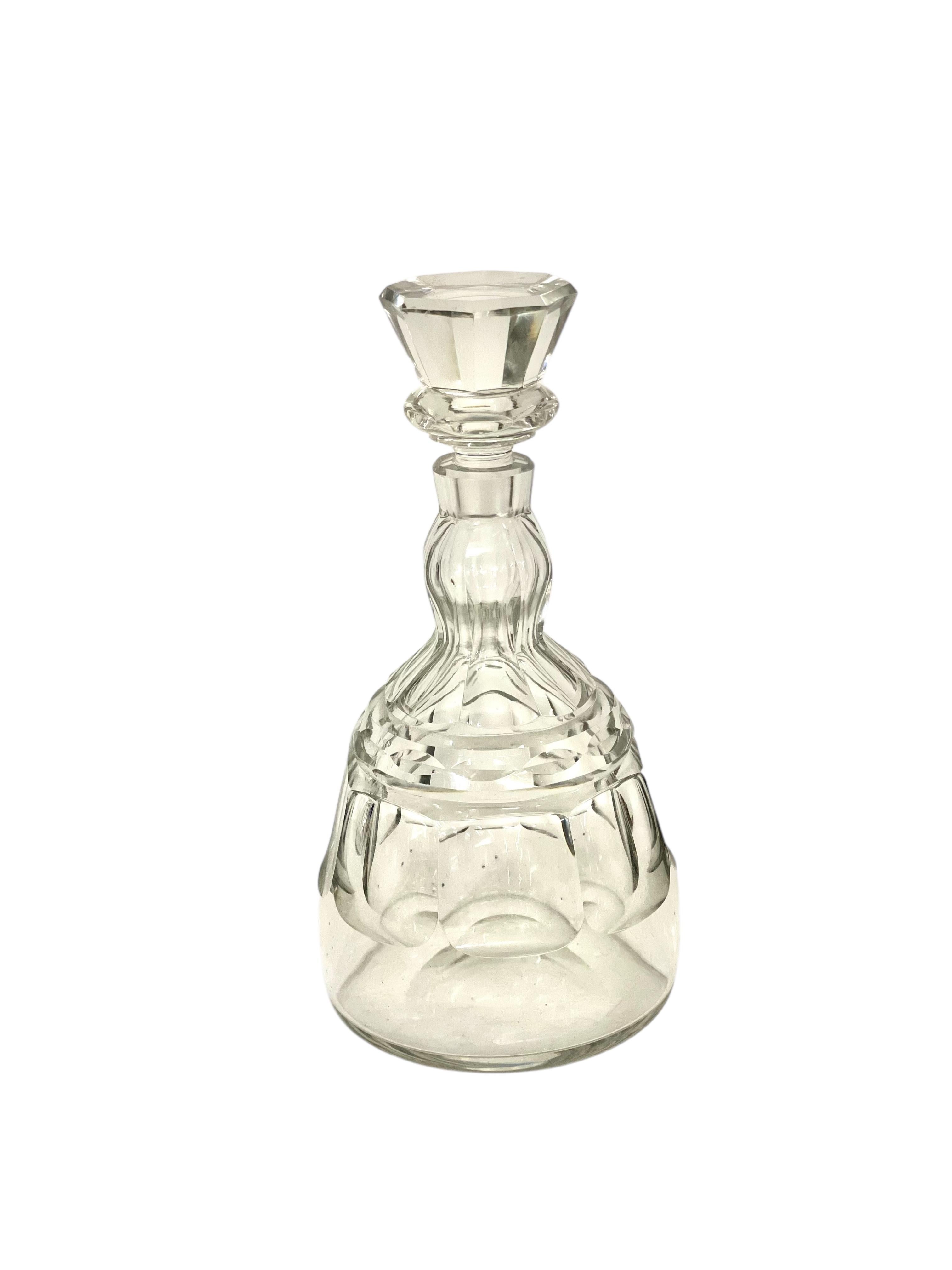 Elegante Decantador de Cristal de Baccarat con Tapón en venta 2