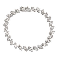 Elegant Baguette and Round Diamonds 2.64 cts 18k White Gold Bracelet