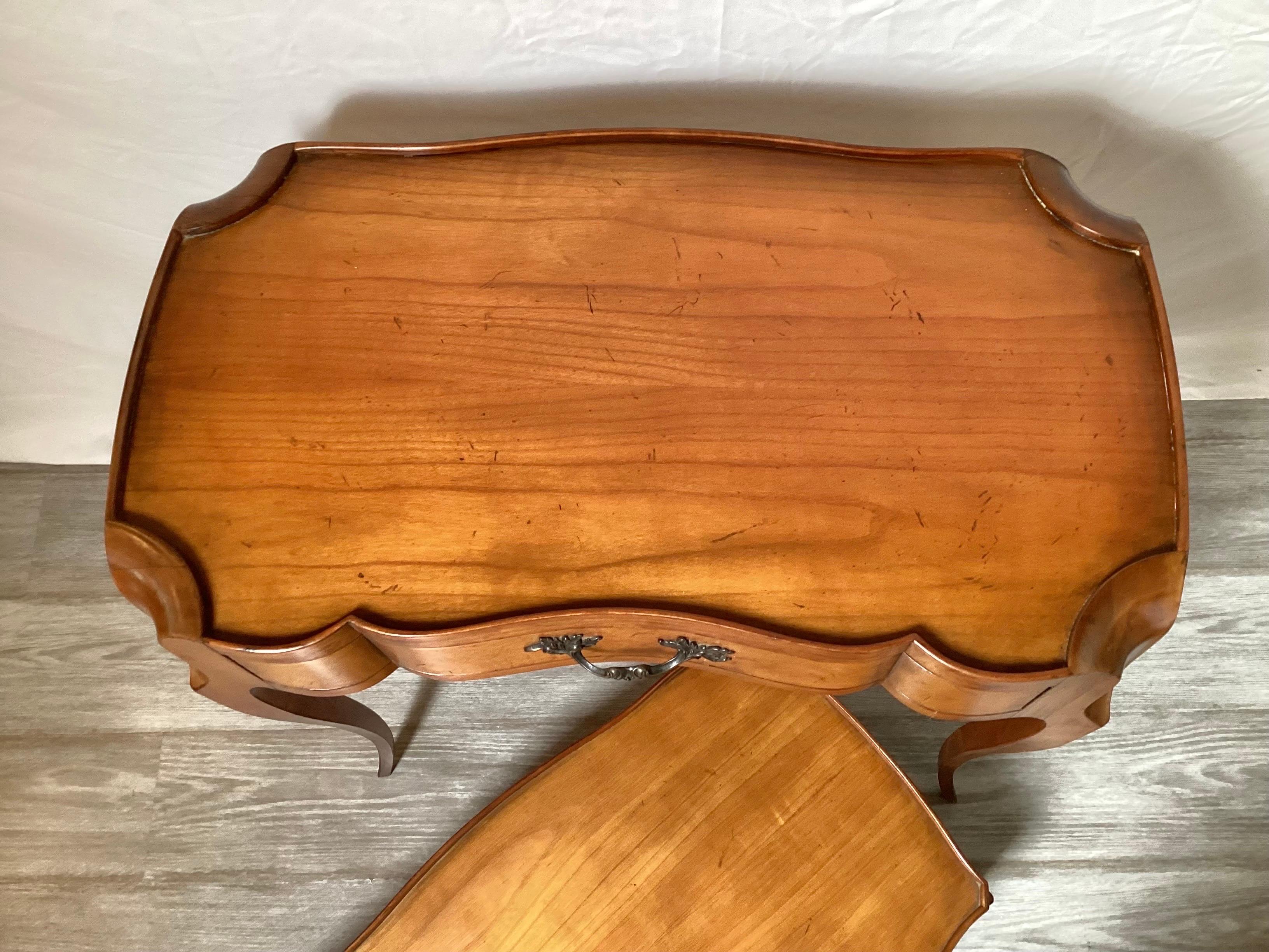 Elegant Baker Furniture Fruitwood Tray Table  For Sale 2