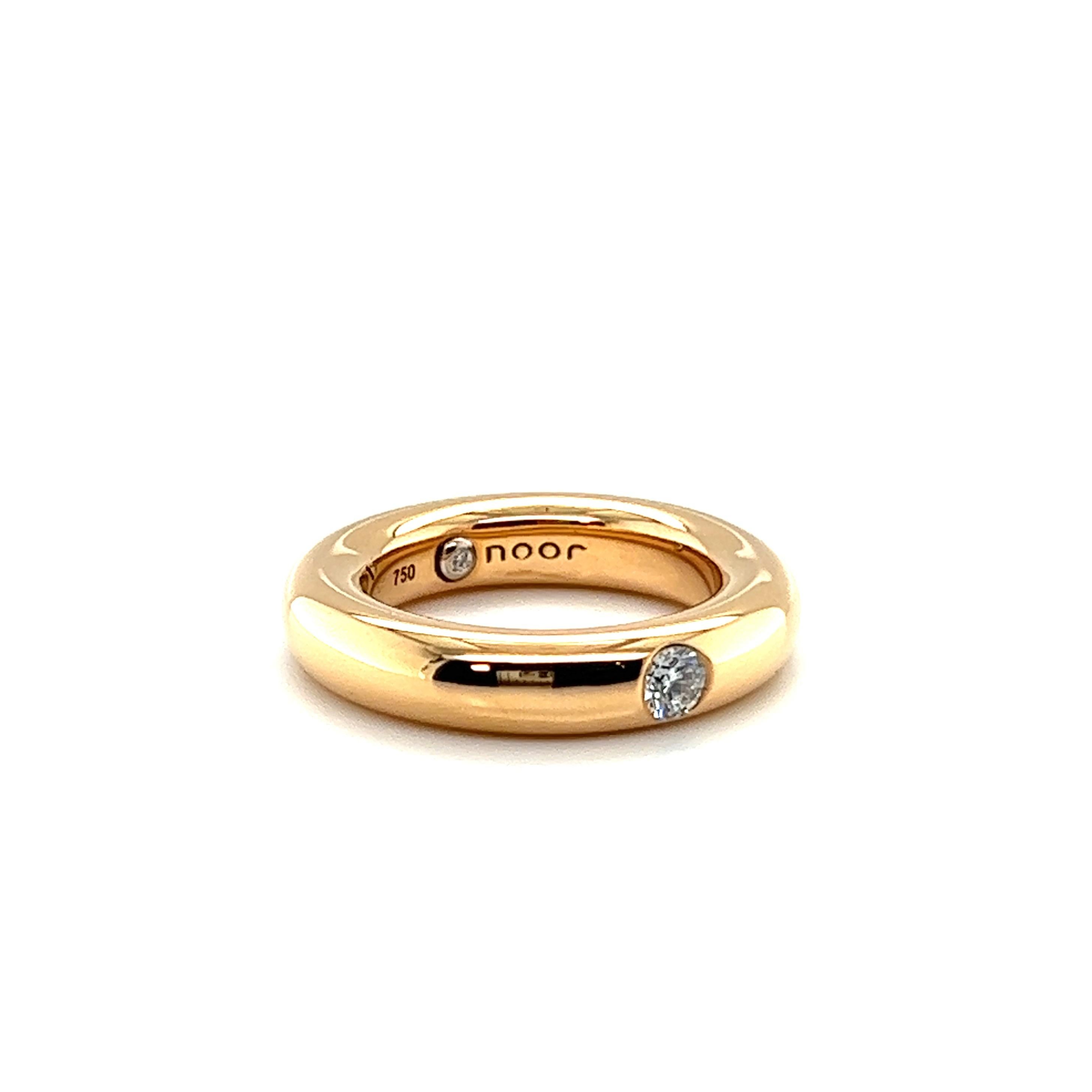 Elegant Band Ring with Diamonds in 18 Karat Red Gold For Sale 2