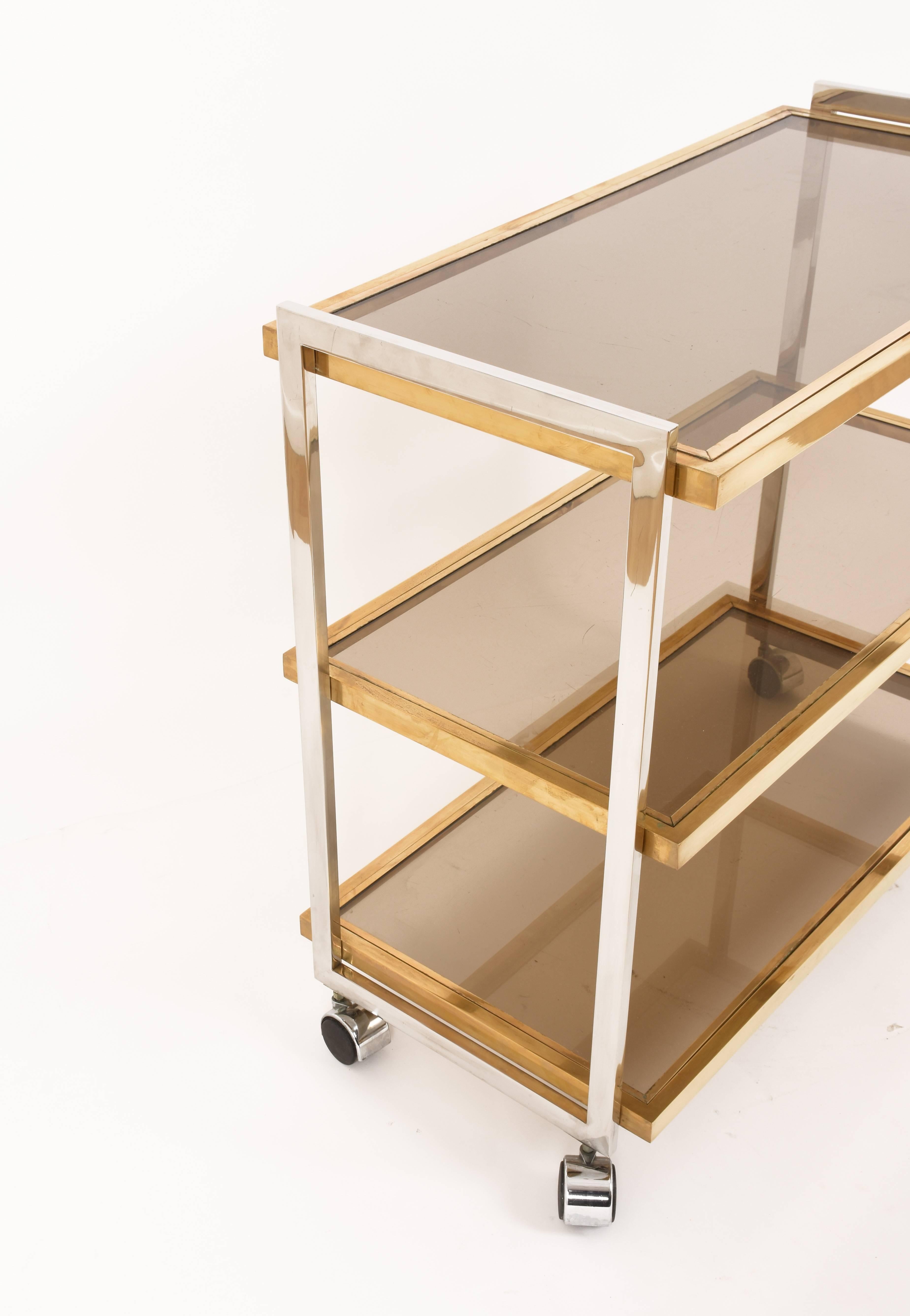 Elegant Bar Cart in Brass and Chrome Three Glass Shelves, Rega Style, Italy In Good Condition In Roma, IT