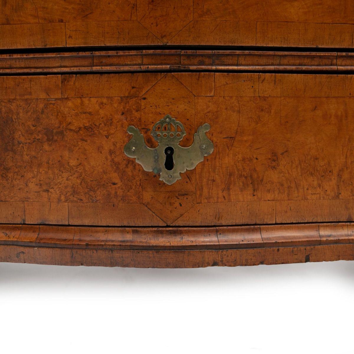 Elegant Baroque secretary desk For Sale 7