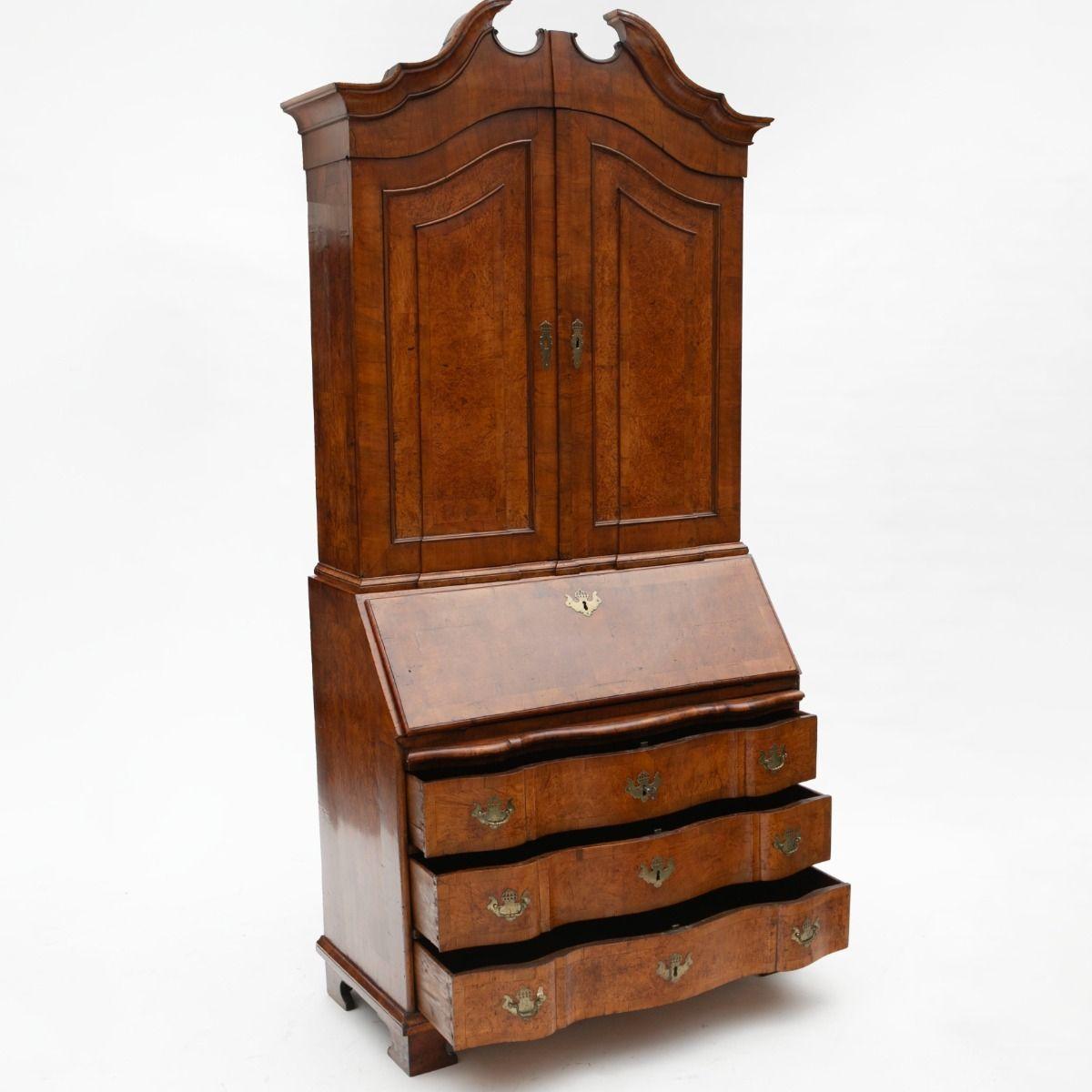 Danish Elegant Baroque secretary desk For Sale