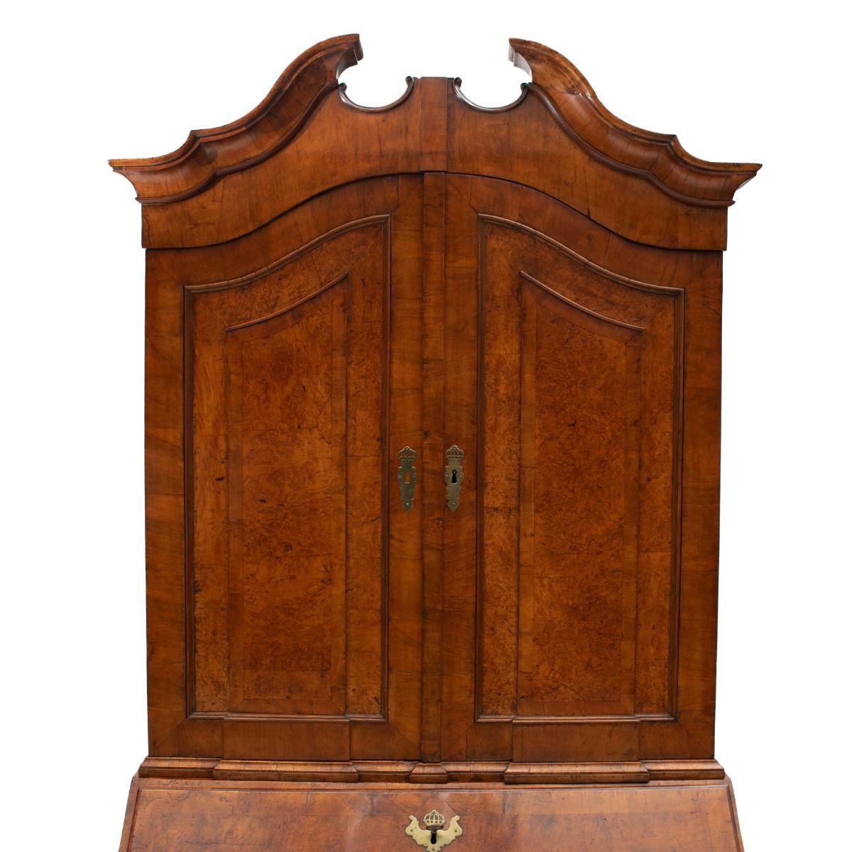 Elegant Baroque secretary desk In Good Condition For Sale In Kastrup, DK