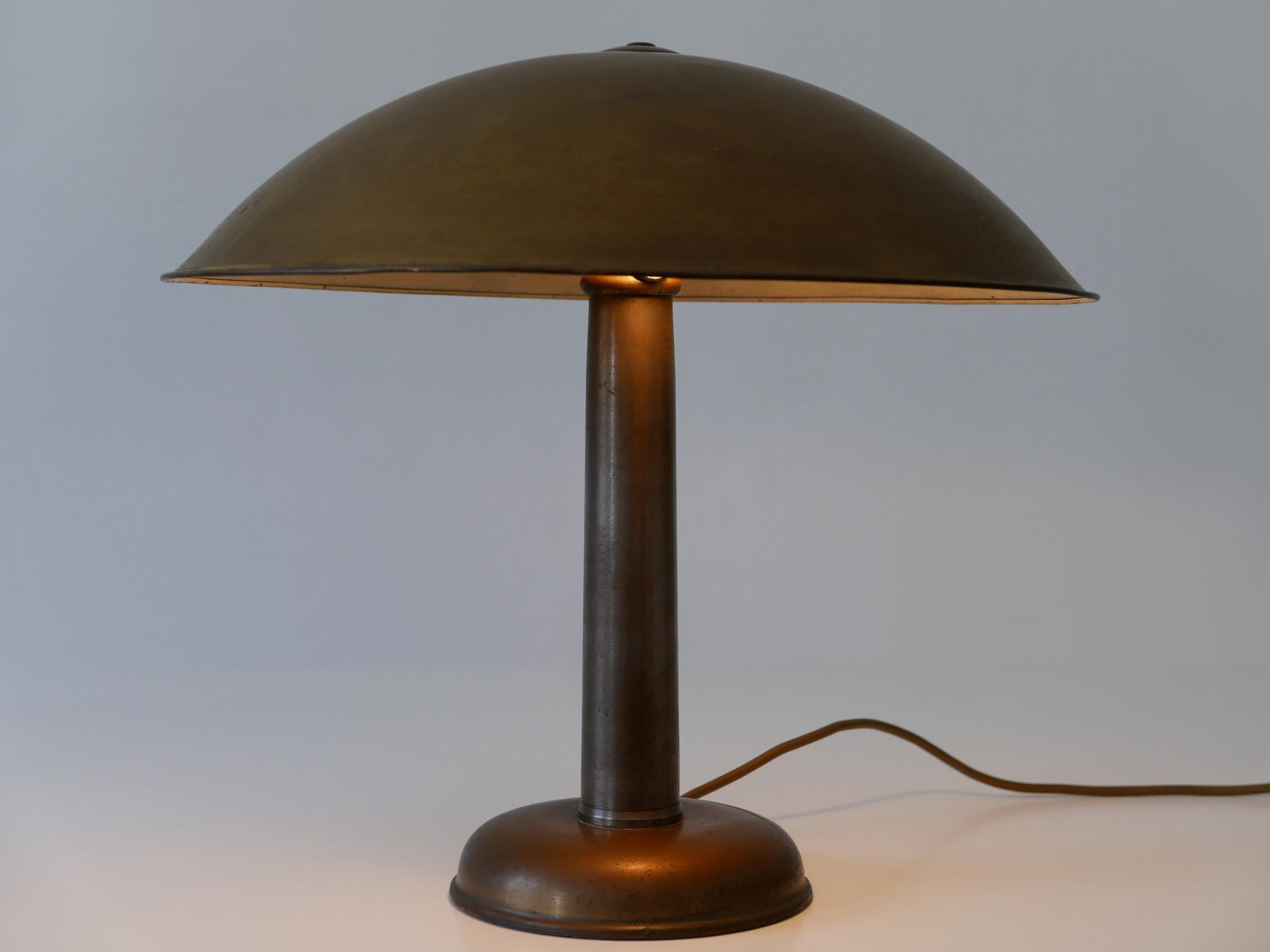 Elegante Bauhaus Art Deco Messing-Tischlampe oder Schreibtischlampe, Deutschland 1930er Jahre im Angebot 5