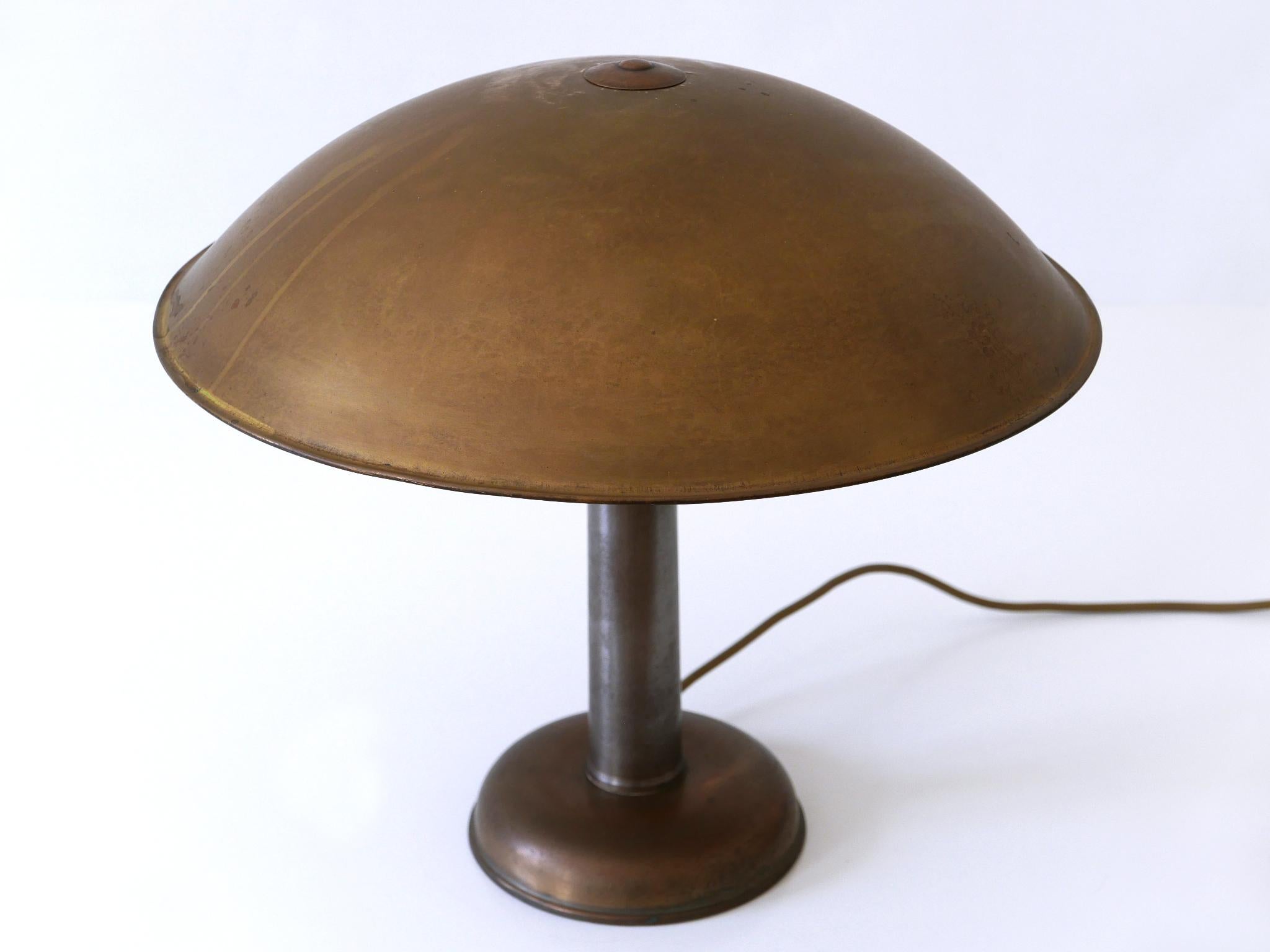 Elegante Bauhaus Art Deco Messing-Tischlampe oder Schreibtischlampe, Deutschland 1930er Jahre im Angebot 3