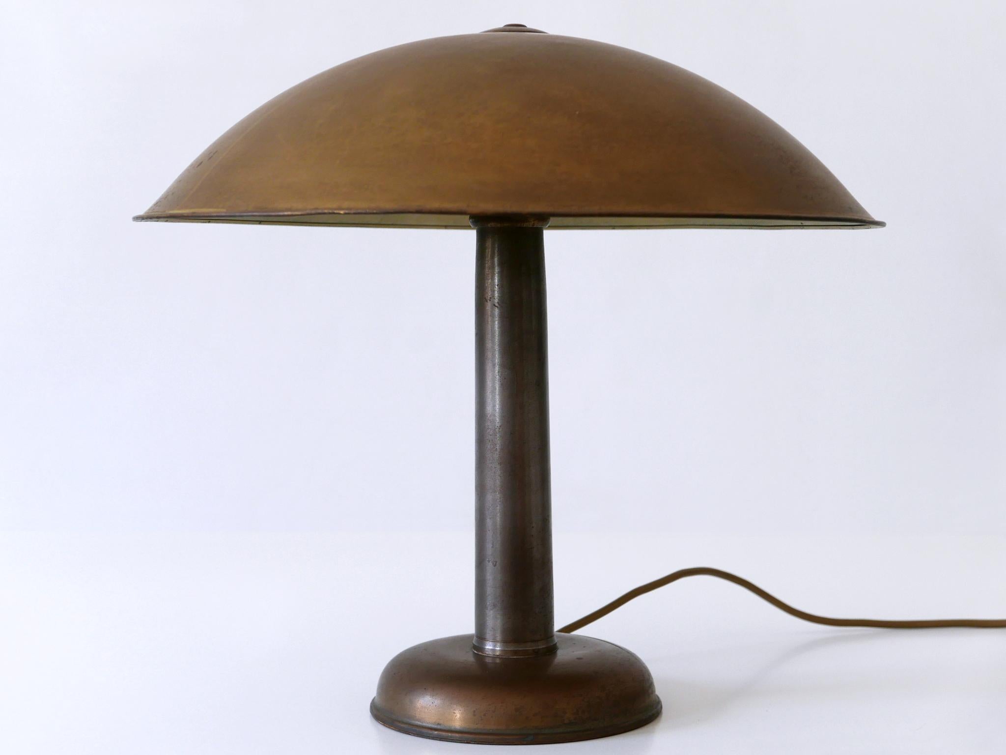 Elegante Bauhaus Art Deco Messing-Tischlampe oder Schreibtischlampe, Deutschland 1930er Jahre im Angebot 4