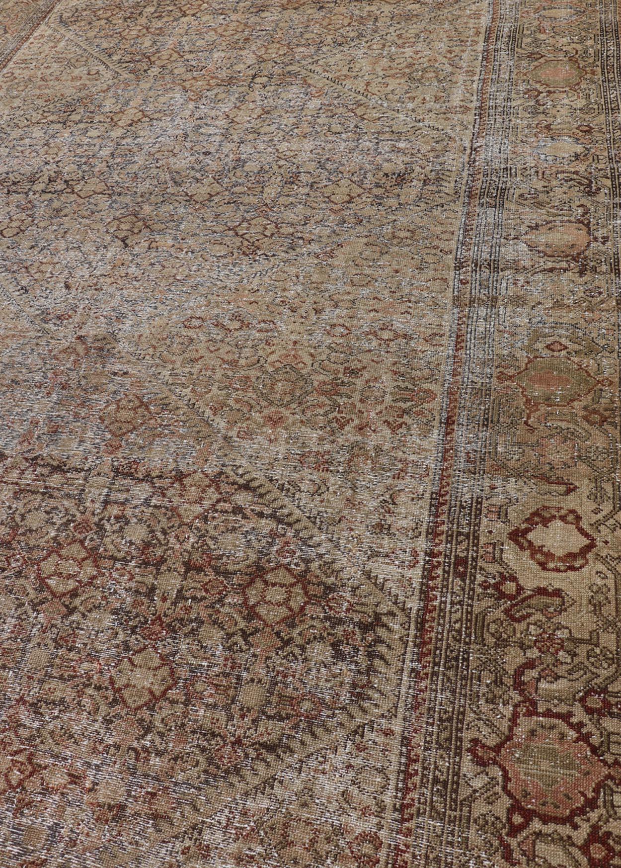 Elegante Alfombra Persa Antigua de Galería Malayer Beige y Marrón 6'10 x 12'8 en venta 1