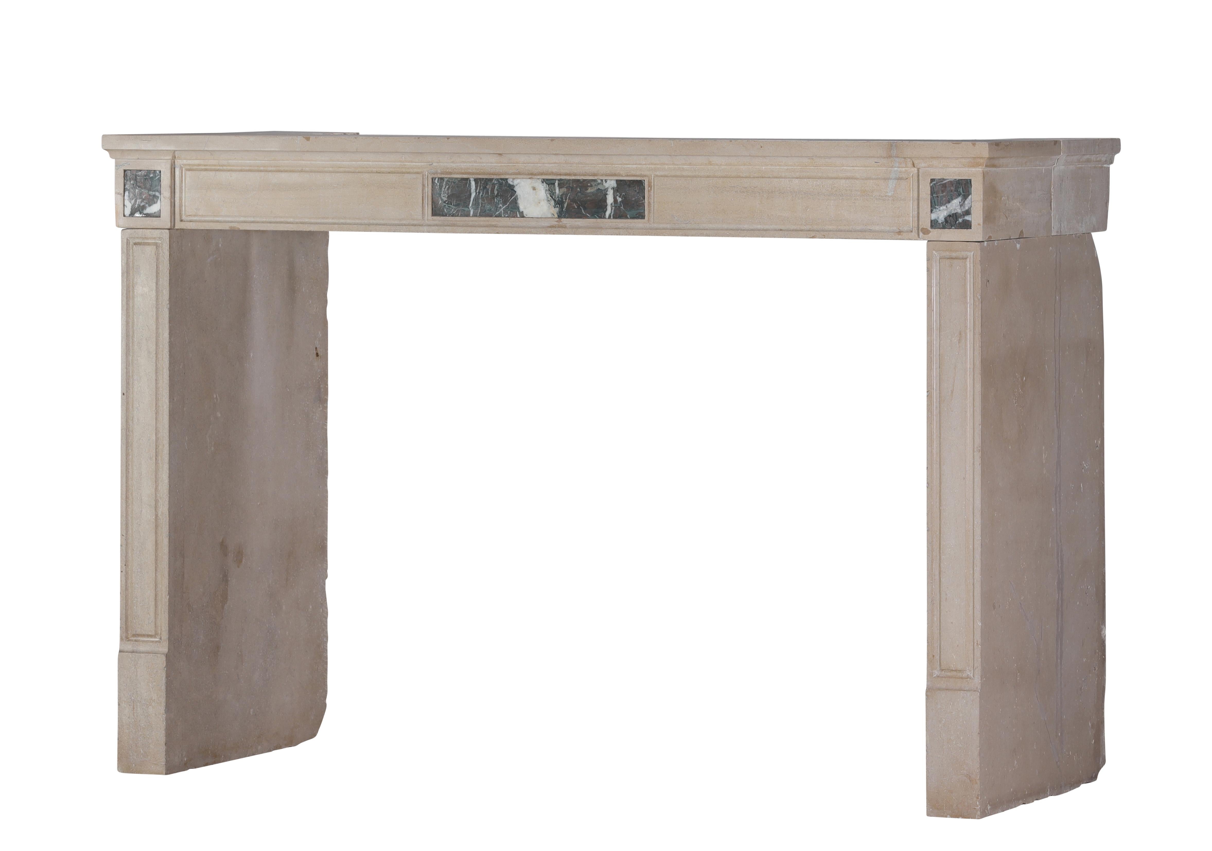 Elegant Beige Stone Fireplace Surround for Modern, Classic - Contemporary Design In Excellent Condition For Sale In Beervelde, BE