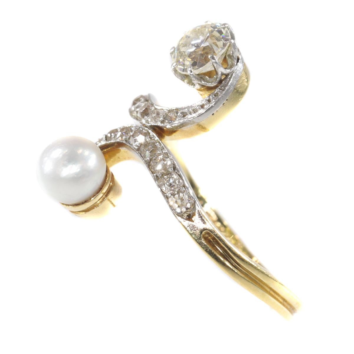 Elegant Belle Epoque Diamond and Pearl Engagement Ring so Called Toi et Moi In Excellent Condition For Sale In Antwerp, BE