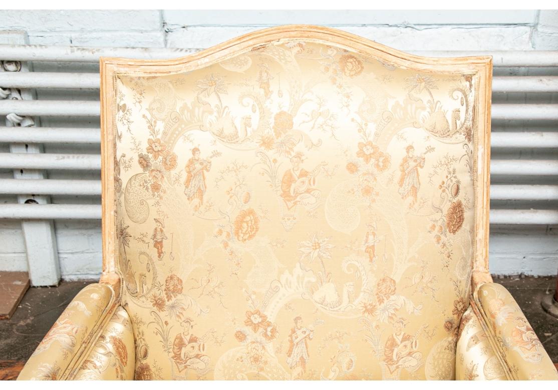 Louis XV Elegant Bergere Chair with Chinoiserie Print Silk Upholstery For Sale
