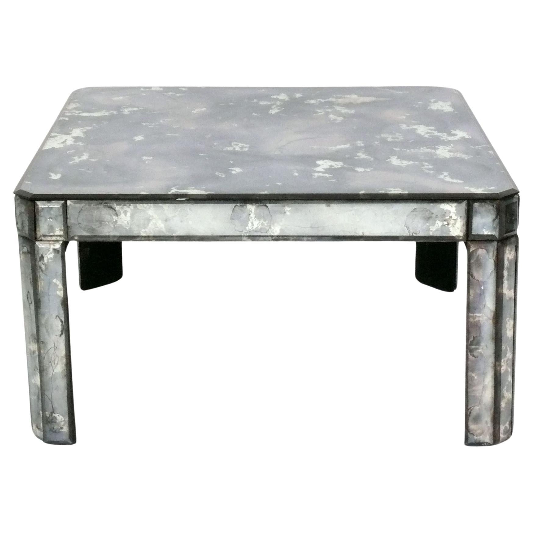 Elegante table basse en miroir biseauté circa 1950s