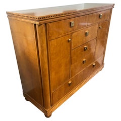 Eleganter Sideboard-Schrank im Biedermeier-Stil mit mehreren Schubladen und Einlegeböden