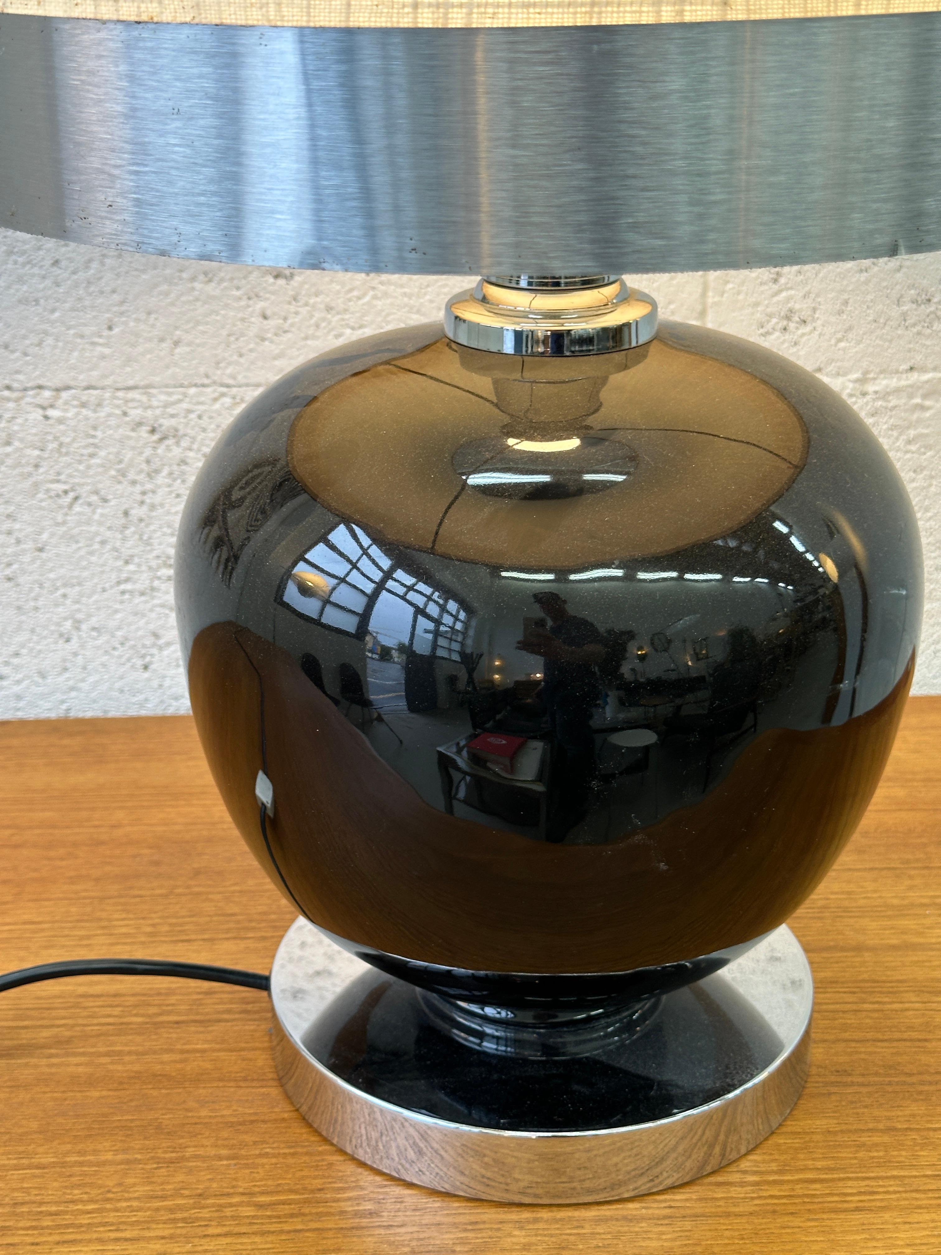 Elegante große Tischlampe mit zeitlosem Design 1970 (Ende des 20. Jahrhunderts) im Angebot