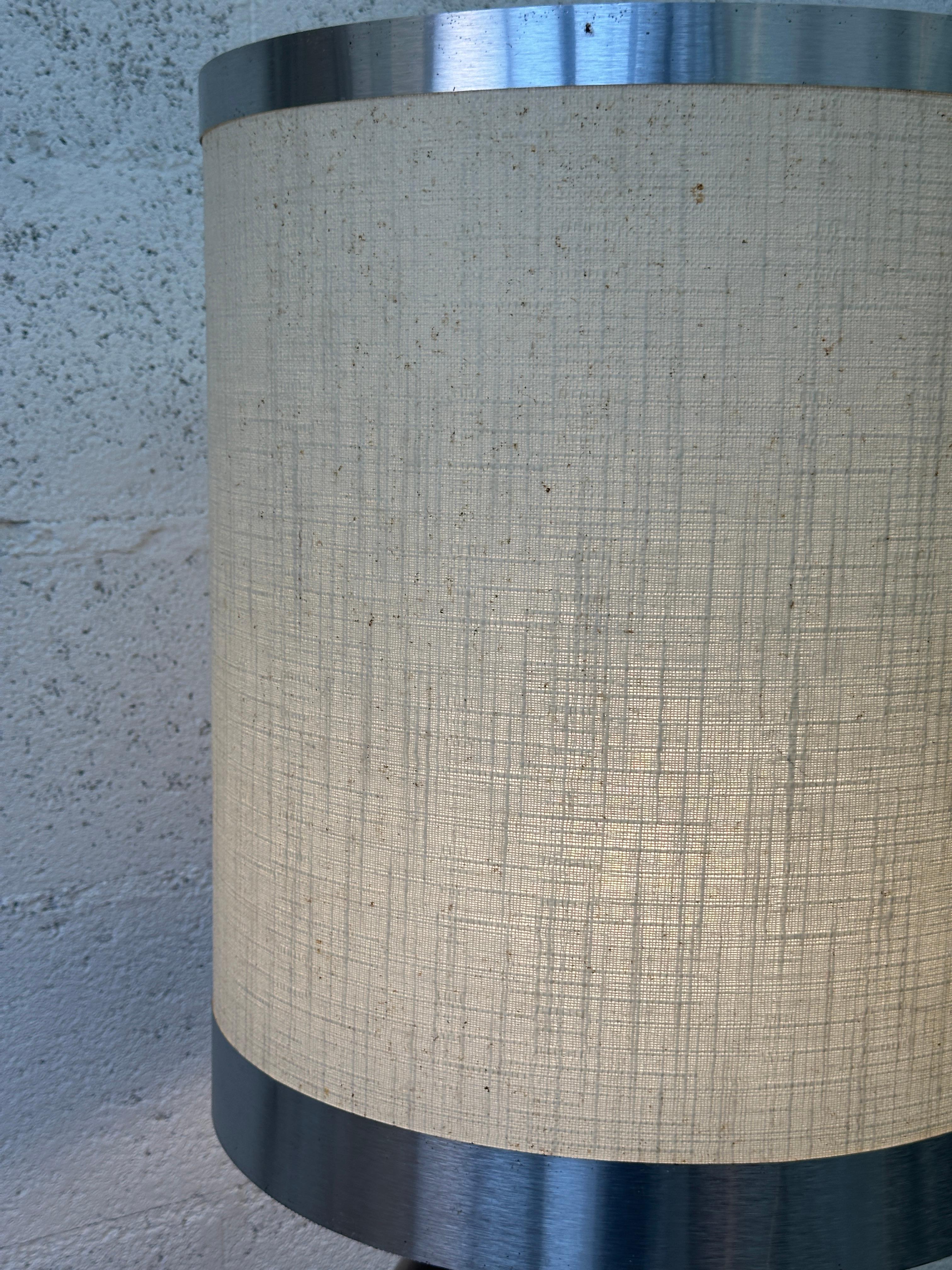 Elegante große Tischlampe mit zeitlosem Design 1970 im Angebot 1