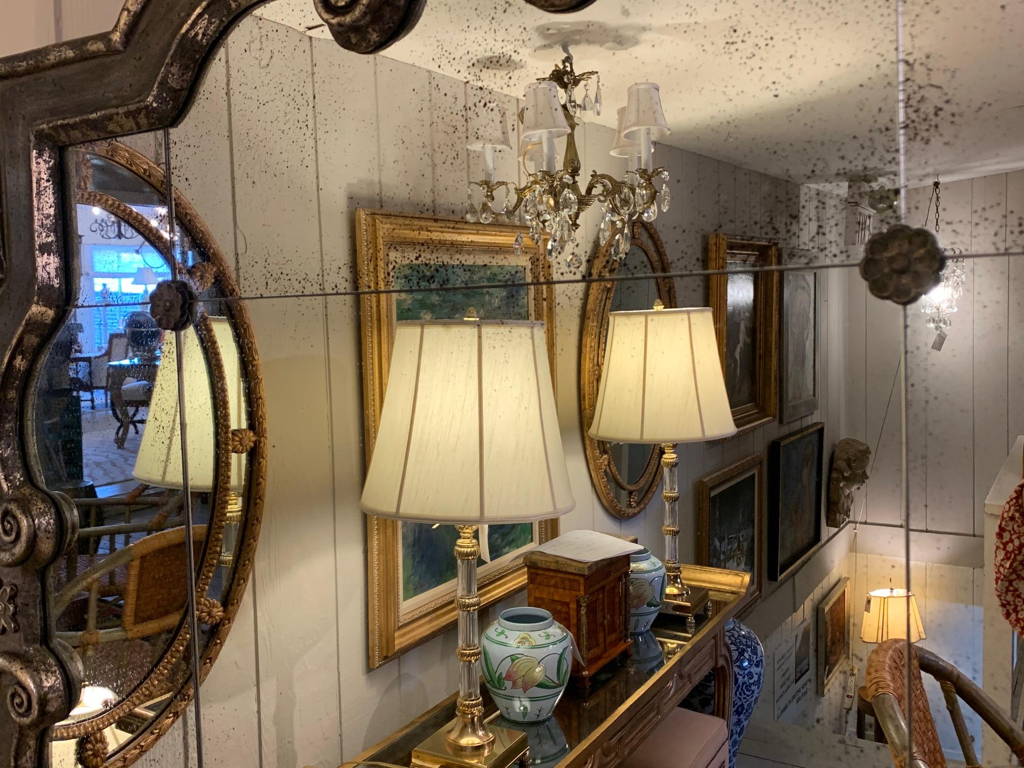 Elegance Miroir vieilli noir et argenté Ghost Bon état - En vente à Hopewell, NJ