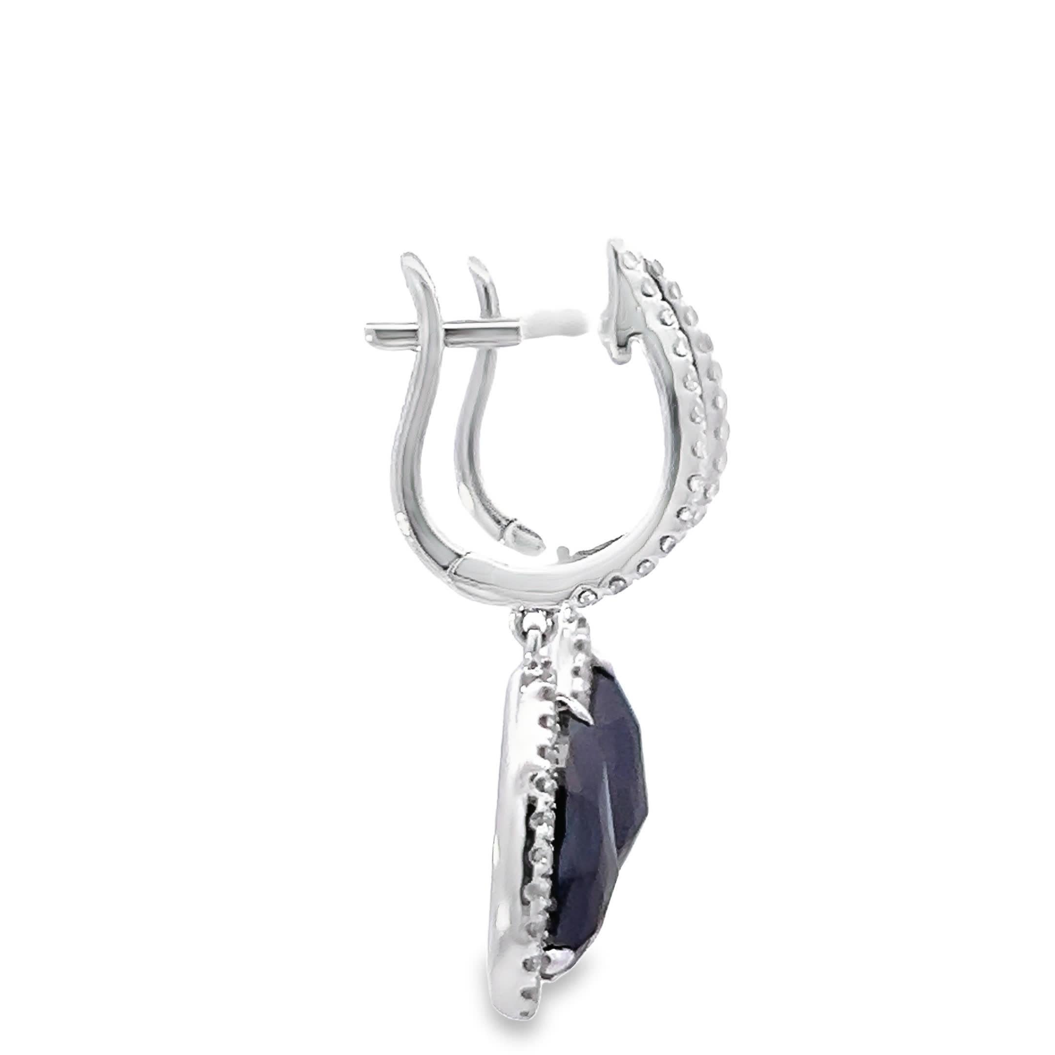 **Eleganti orecchini con diamanti bianchi e neri - lussuose borchie in argento Sterling** In condizioni Nuovo in vendita a Great Neck Plaza, NY