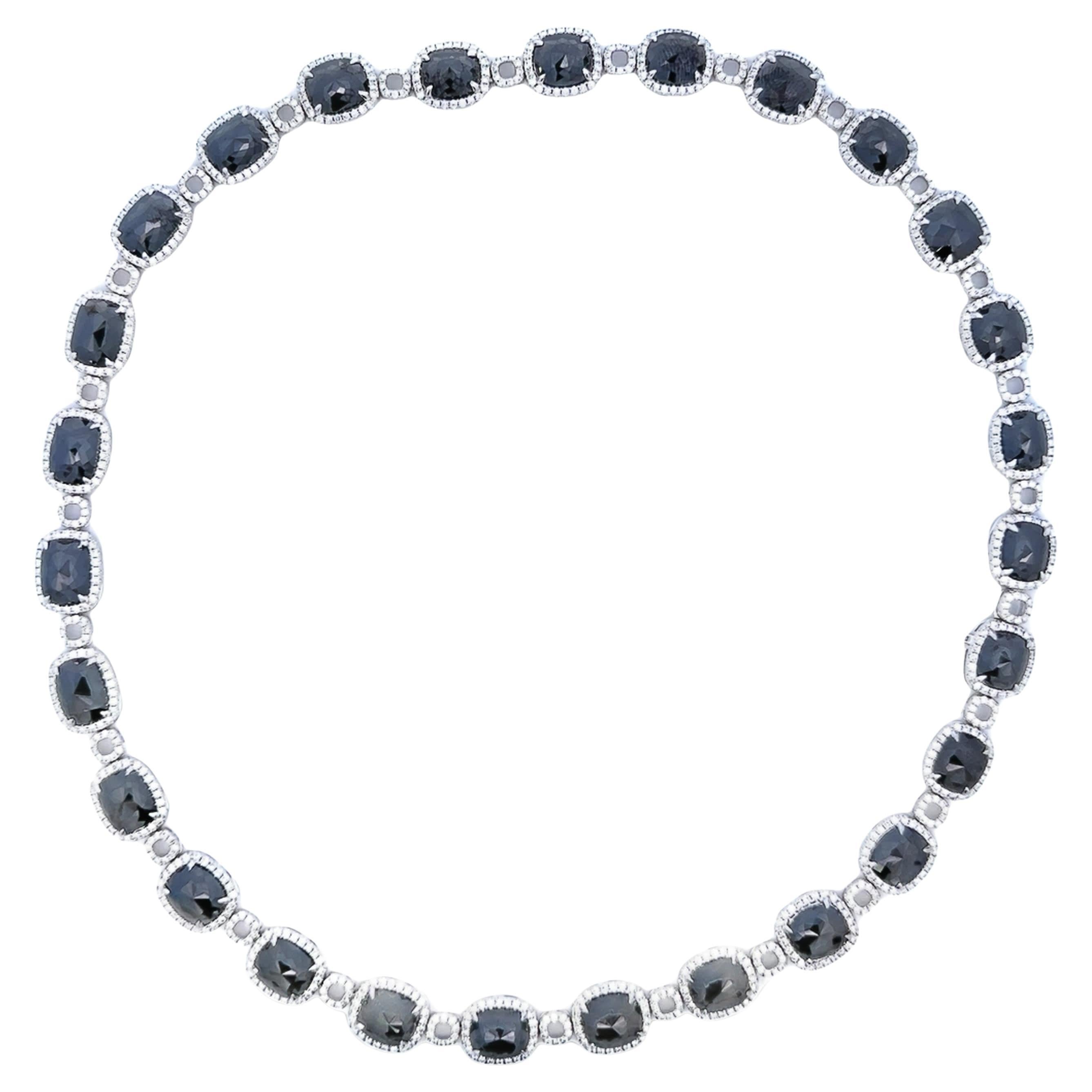 Elegante collana con ciondolo con diamanti bianchi e neri in argento Sterling