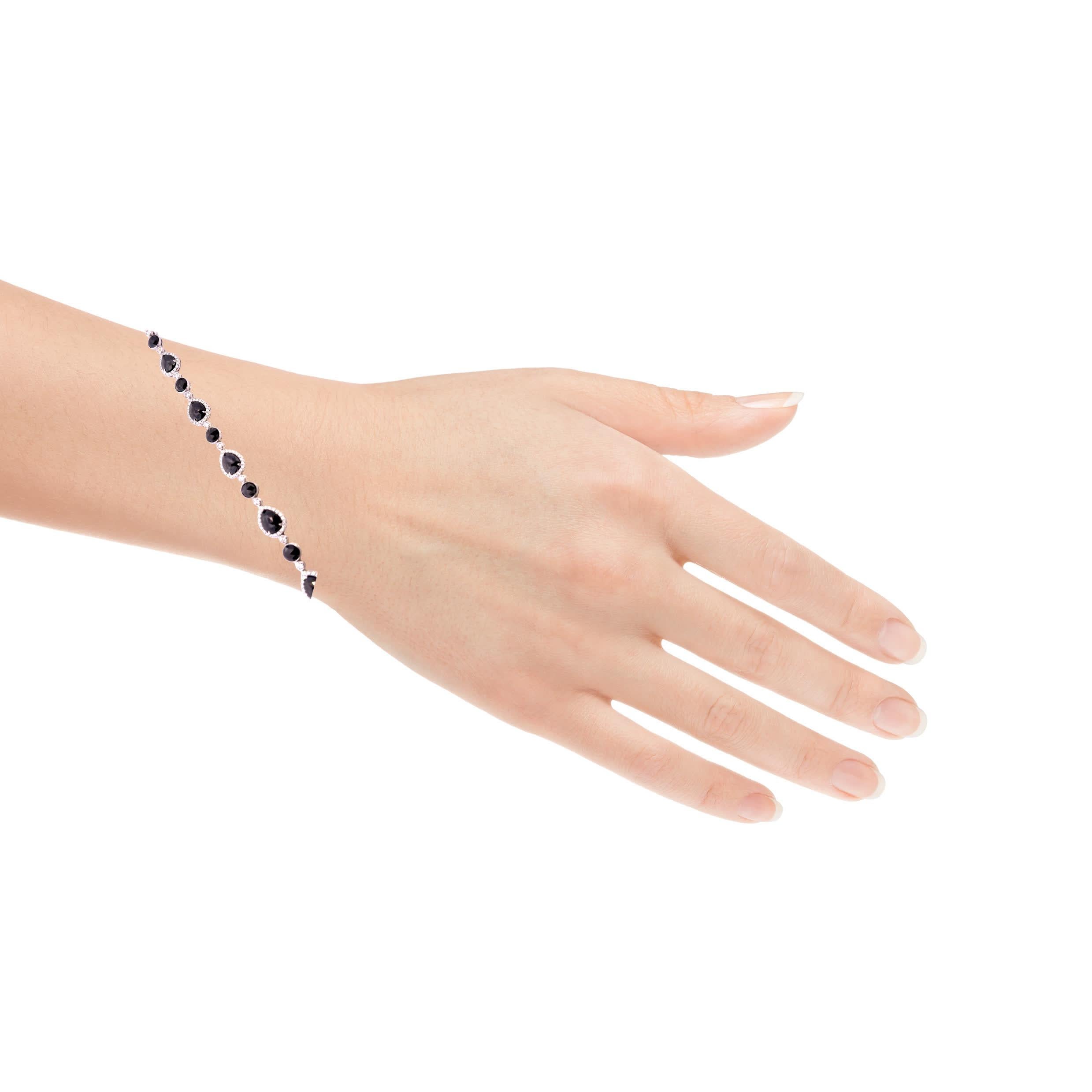 Elegant Black Gemstone Bracelet In New Condition For Sale In Great Neck Plaza, NY