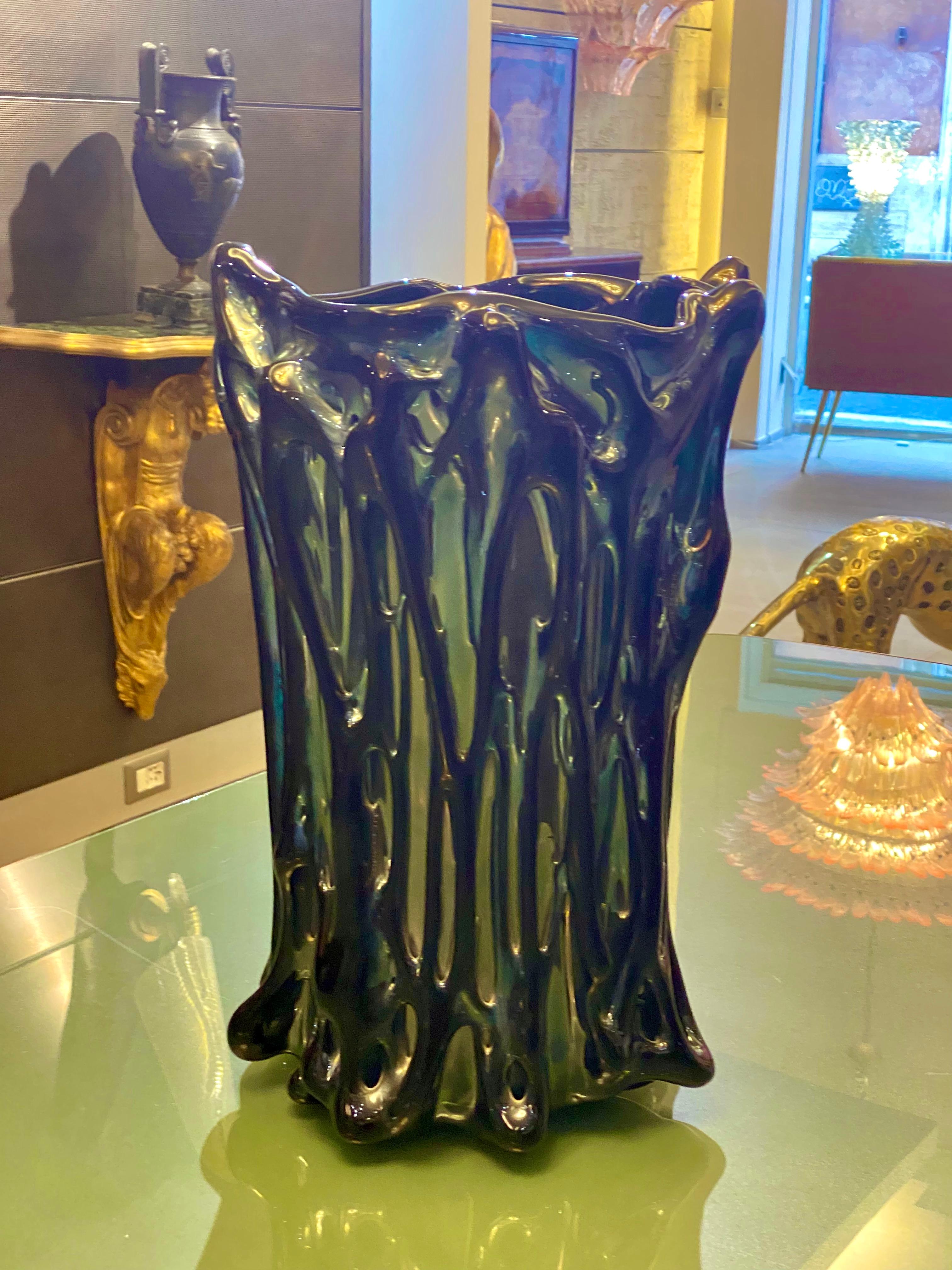 Modern Elegant Black Iridescent Murano Glass Vase For Sale