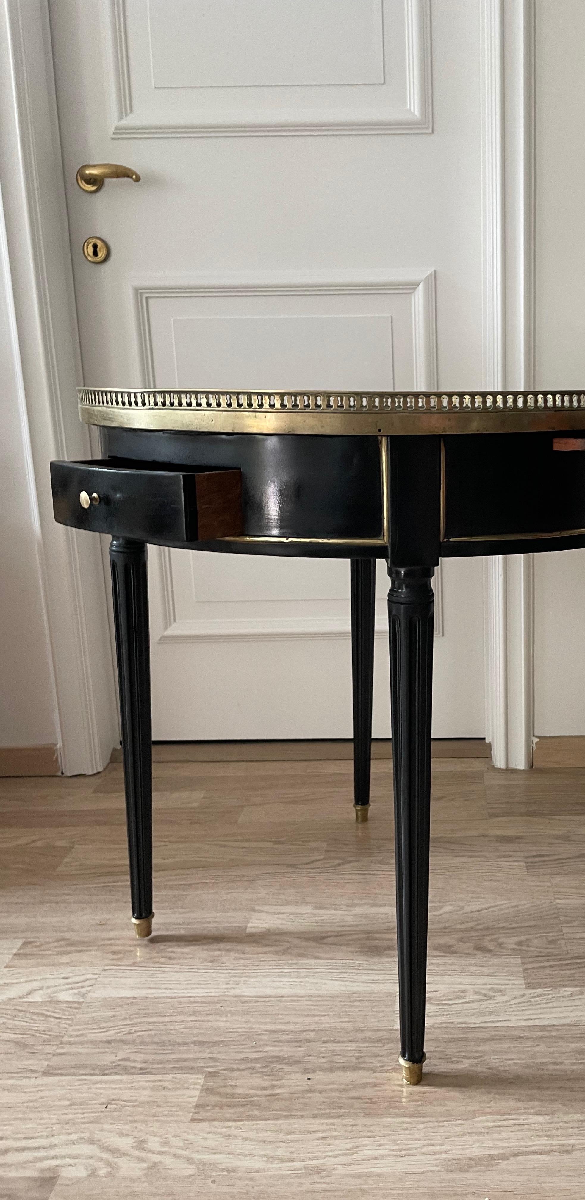 Elegant Black Lacquer and Brass Side Table by Maison Jansen, France, 1950 1