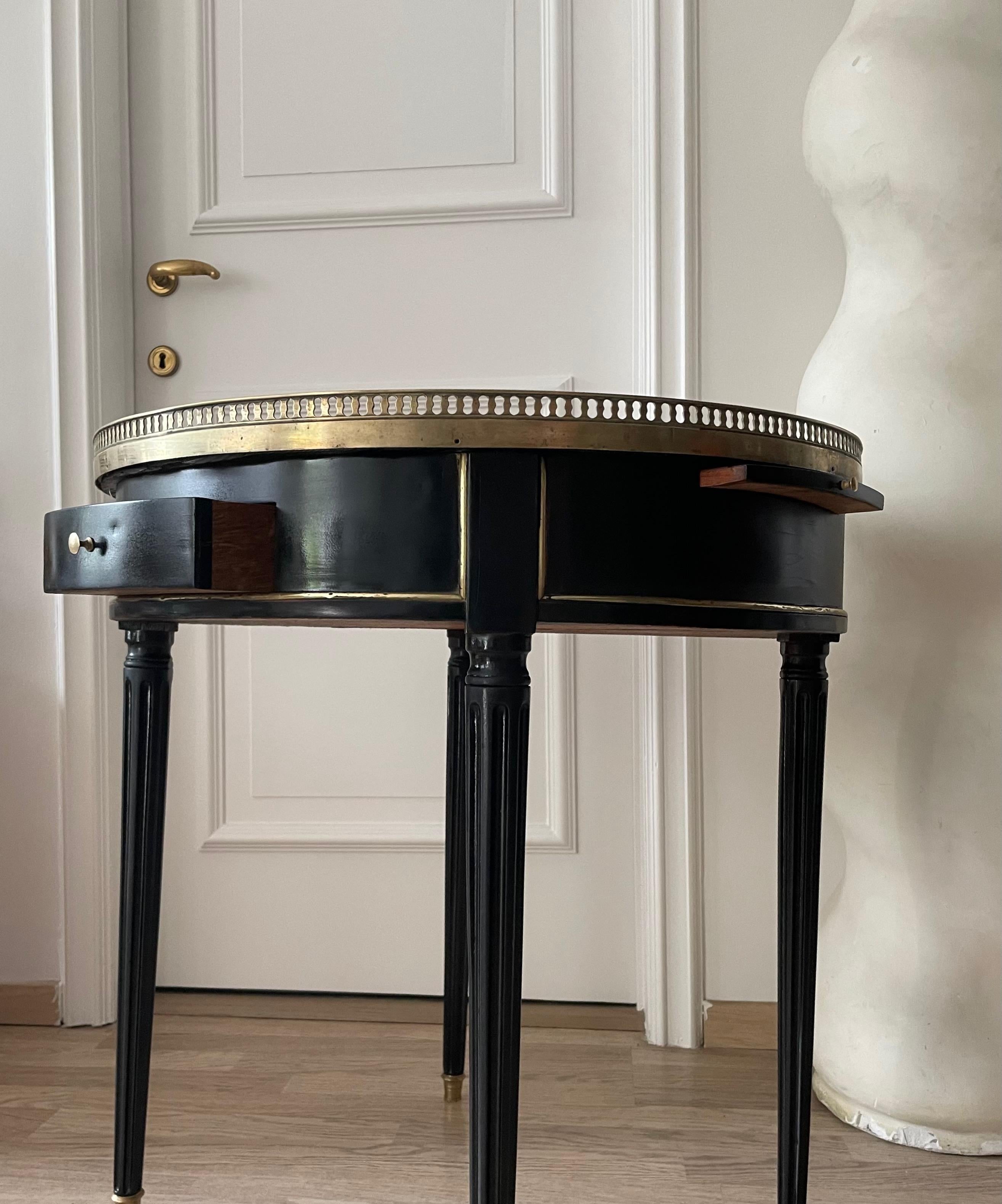Elegant Black Lacquer and Brass Side Table by Maison Jansen, France, 1950 3