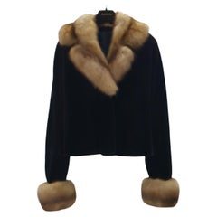 Elegant Black Mink Fur Coat Sable Collar - Size 48 Elegant Black Mink Fur Coat Sable Collar - Size 48