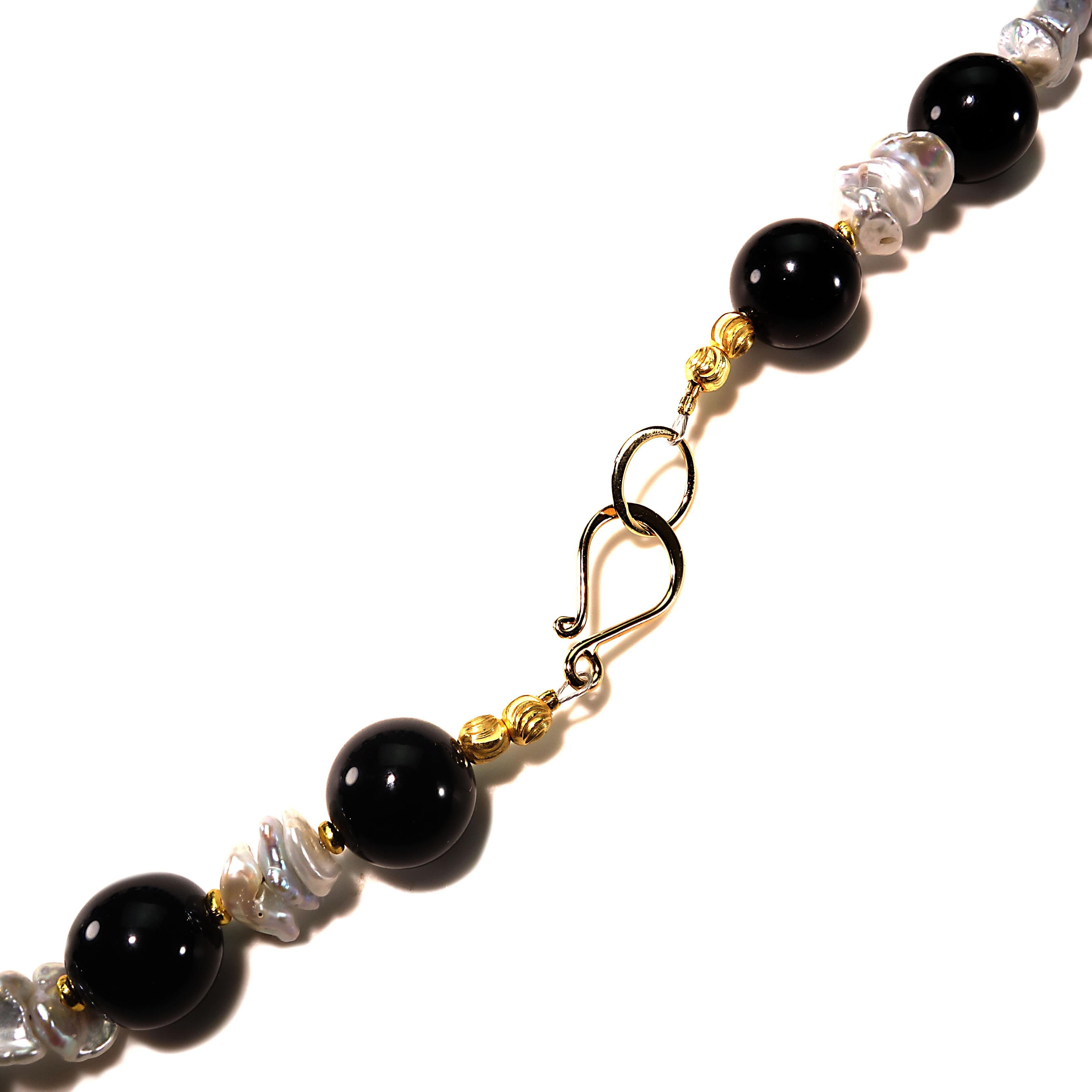 AJD Elegant Black Onyx and White Pearl Necklace June Birthstone  Great Gift!! In New Condition For Sale In Raleigh, NC
