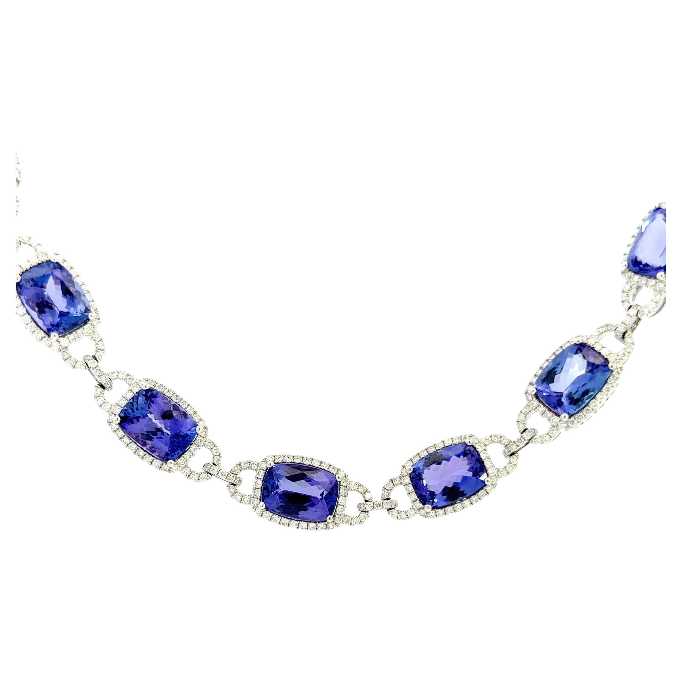 Elegante collana di pietre preziose blu