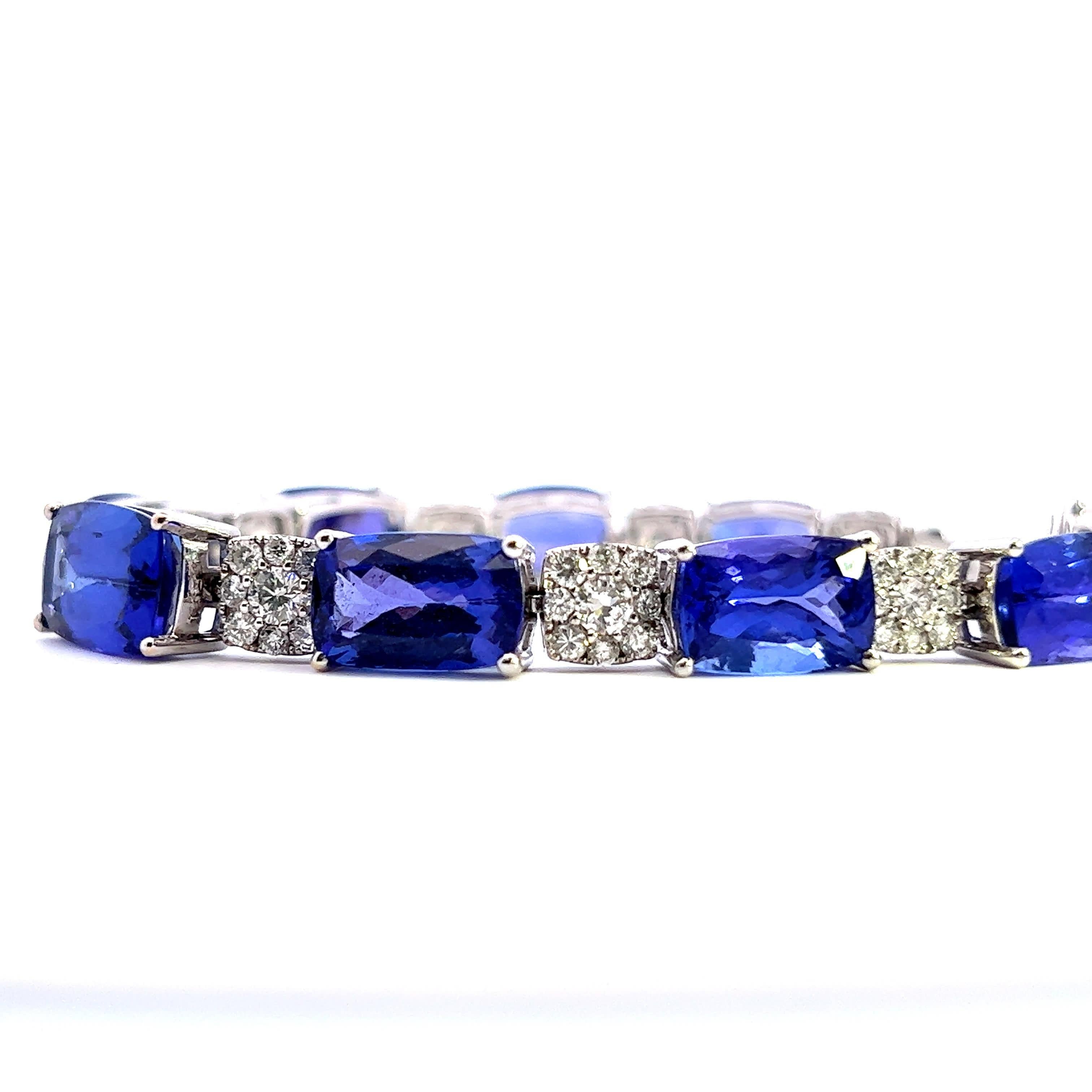 Armband mit elegantem blauem Saphir im Zustand „Neu“ im Angebot in Great Neck Plaza, NY