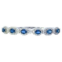 Eleganza del braccialetto di zaffiri blu