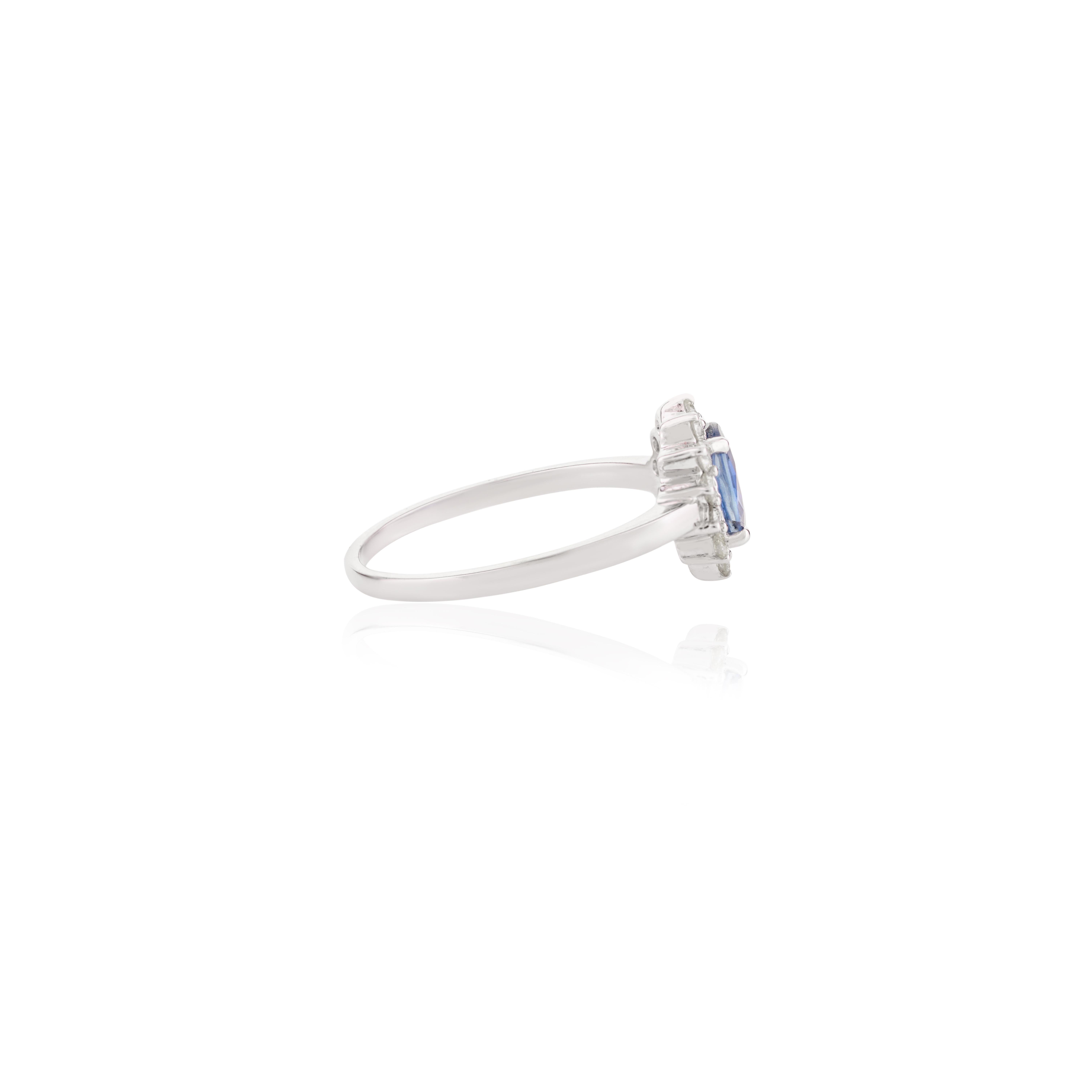 For Sale:  Elegant Blue Sapphire Halo Diamond Ring for Her in 14k Solid White Gold 5