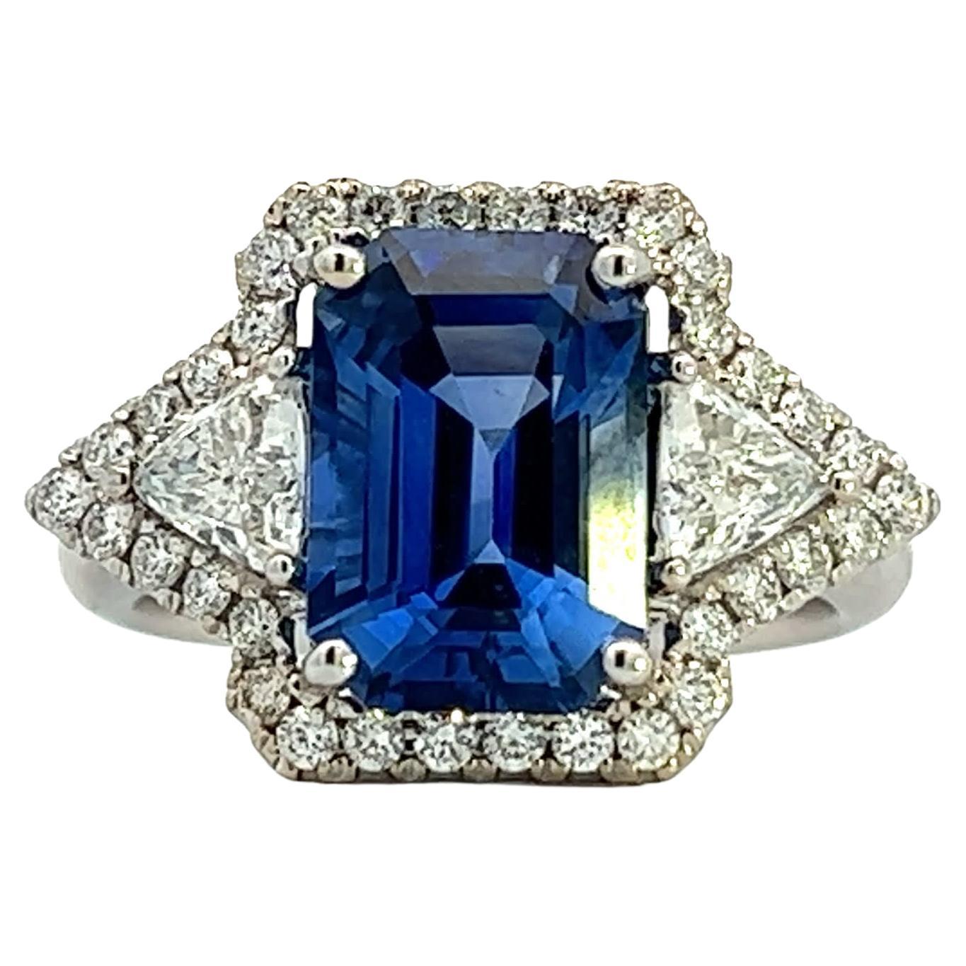 Élégante bague en saphir bleu