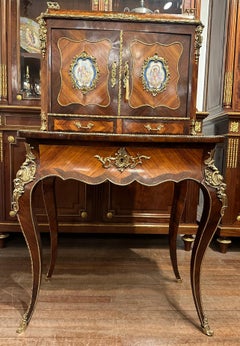 Elegant Bonheur De Jour Ladies Writing Desk