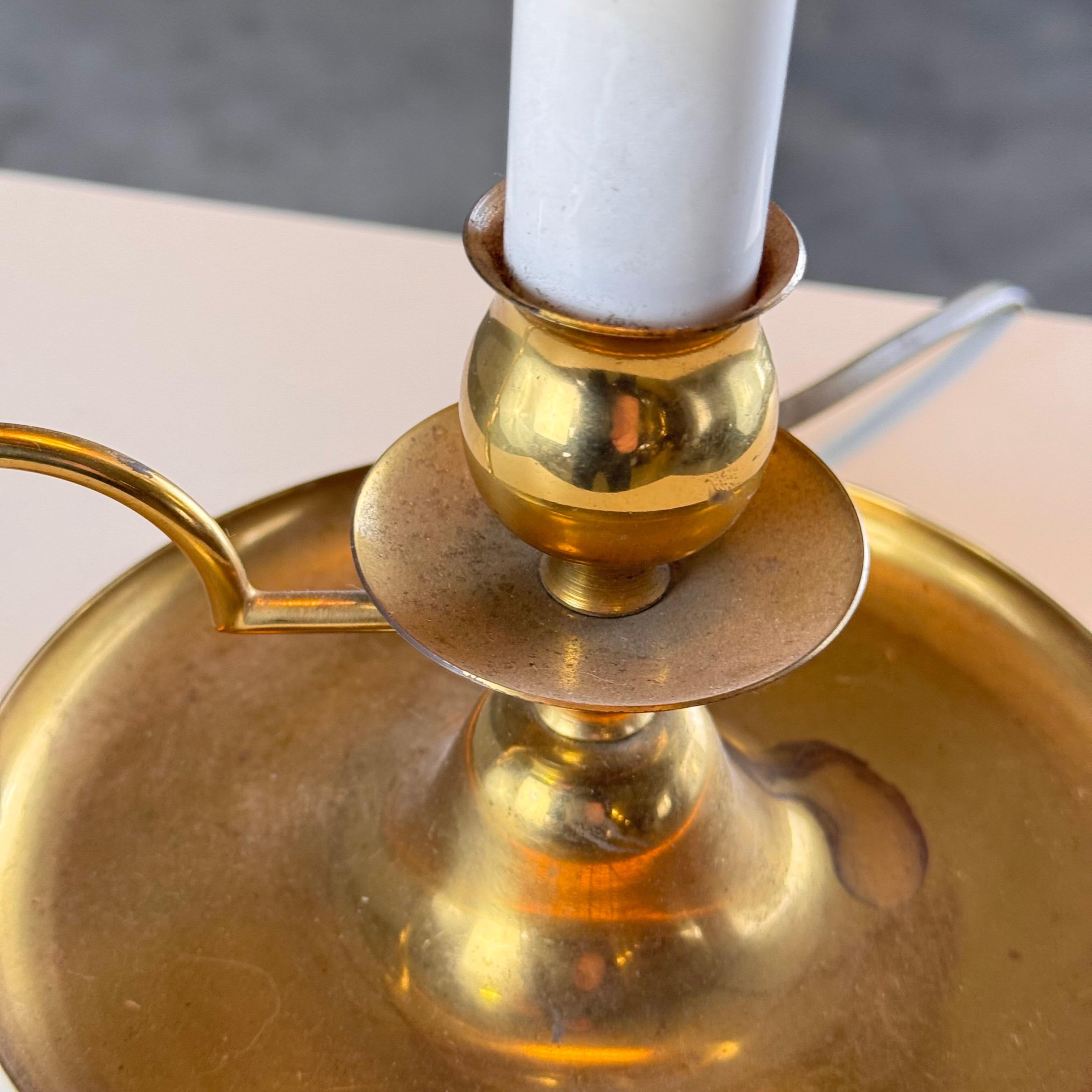 Elegant Bouillotte Table Lamp in Brass with Adjustable Shade, Italy, 1940s For Sale 7