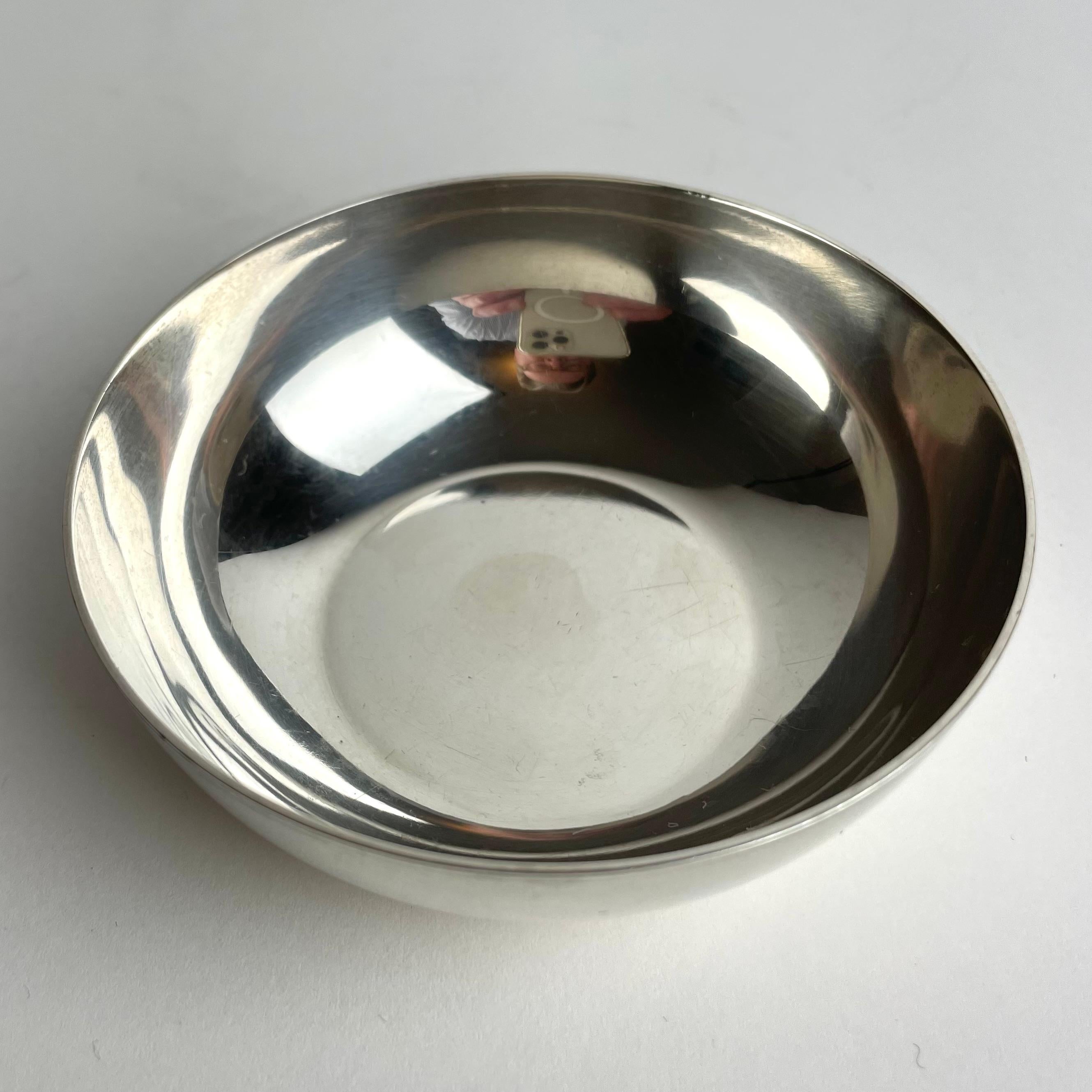 Elegante cuenco de plata de ley de Erik Fleming del Atelier Borgila en 1954 en Bueno estado para la venta en Knivsta, SE