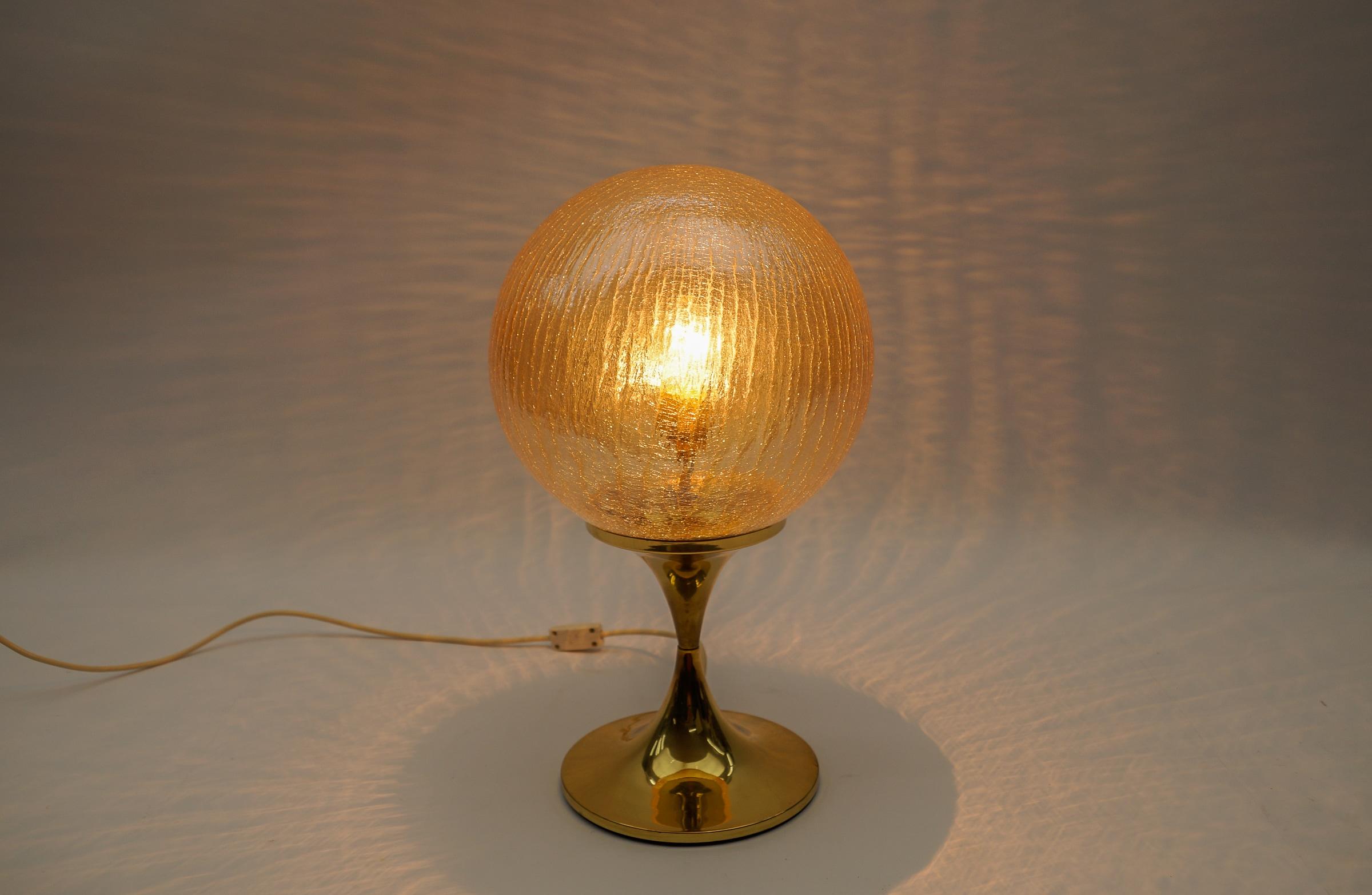 Elegant Brass and Amber Glass Table Lamp, 1960s  For Sale 3
