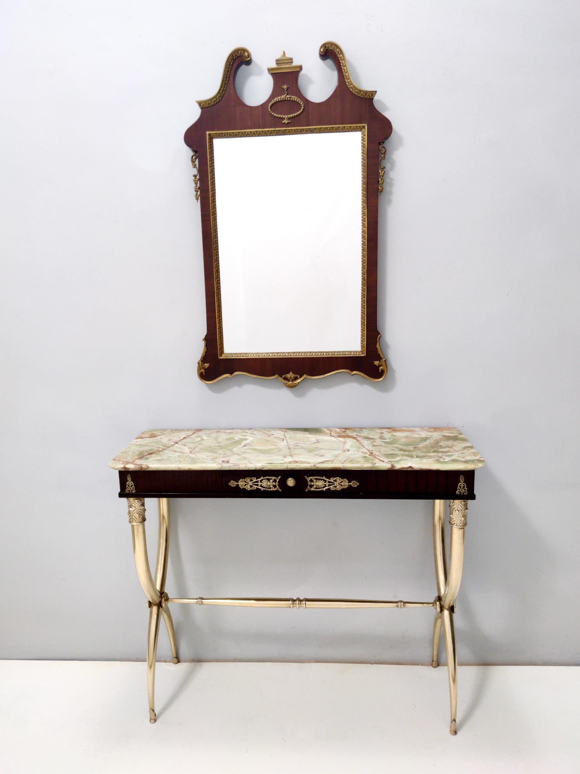Italian Vintage Brass and Walnut Console with an Onyx Top Ascribable to T. Buzzi, Italy