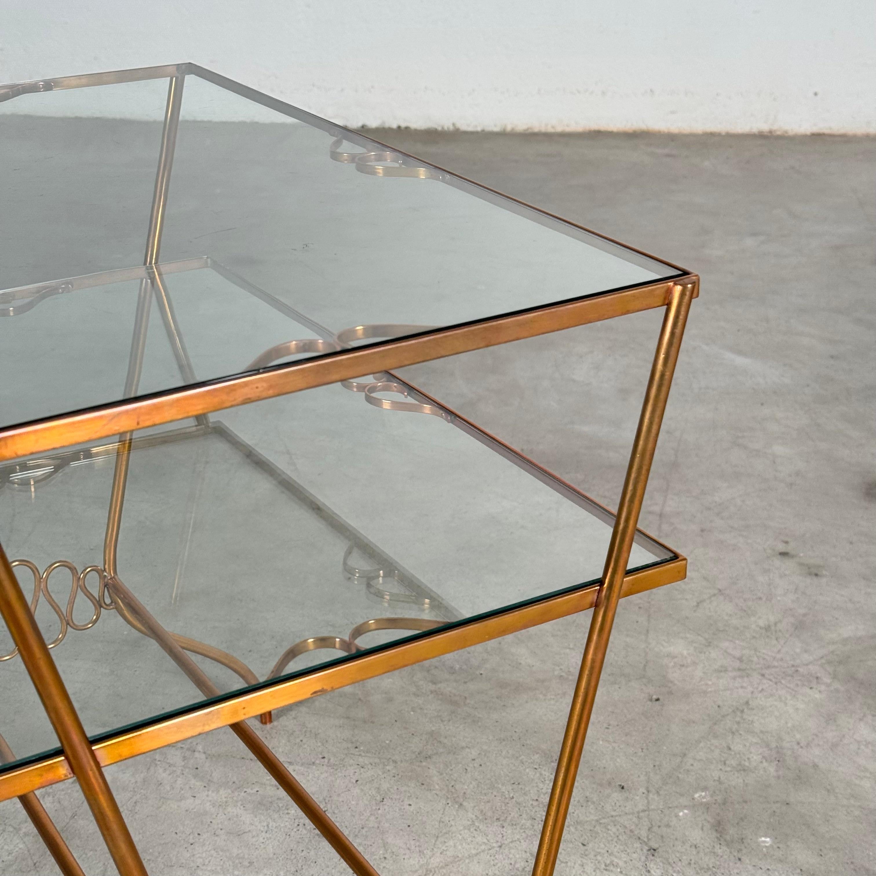 Elegant Brass Bar Trolley with Gio Ponti’s Signature Ribbon Details, 1950s For Sale 1