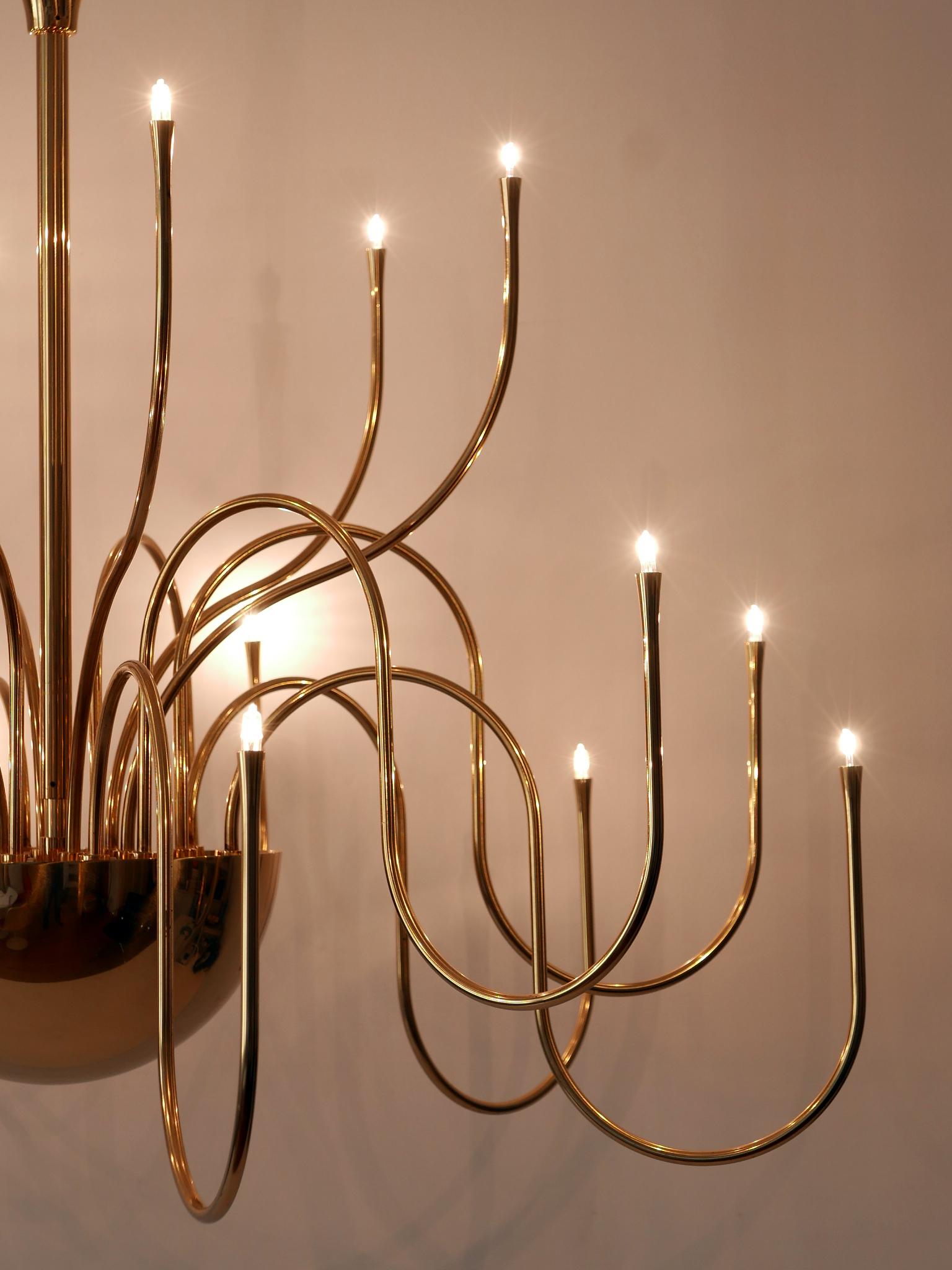 Elegante lampadario o lampada a sospensione in ottone Mesa 18 di Florian Schulz Germania anni '90 in vendita 6