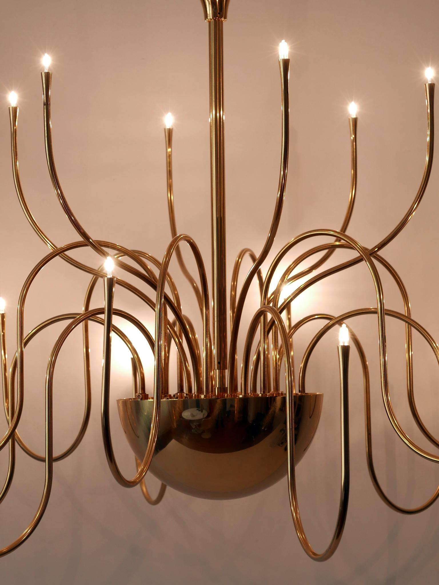 Elegante lampadario o lampada a sospensione in ottone Mesa 18 di Florian Schulz Germania anni '90 in vendita 7