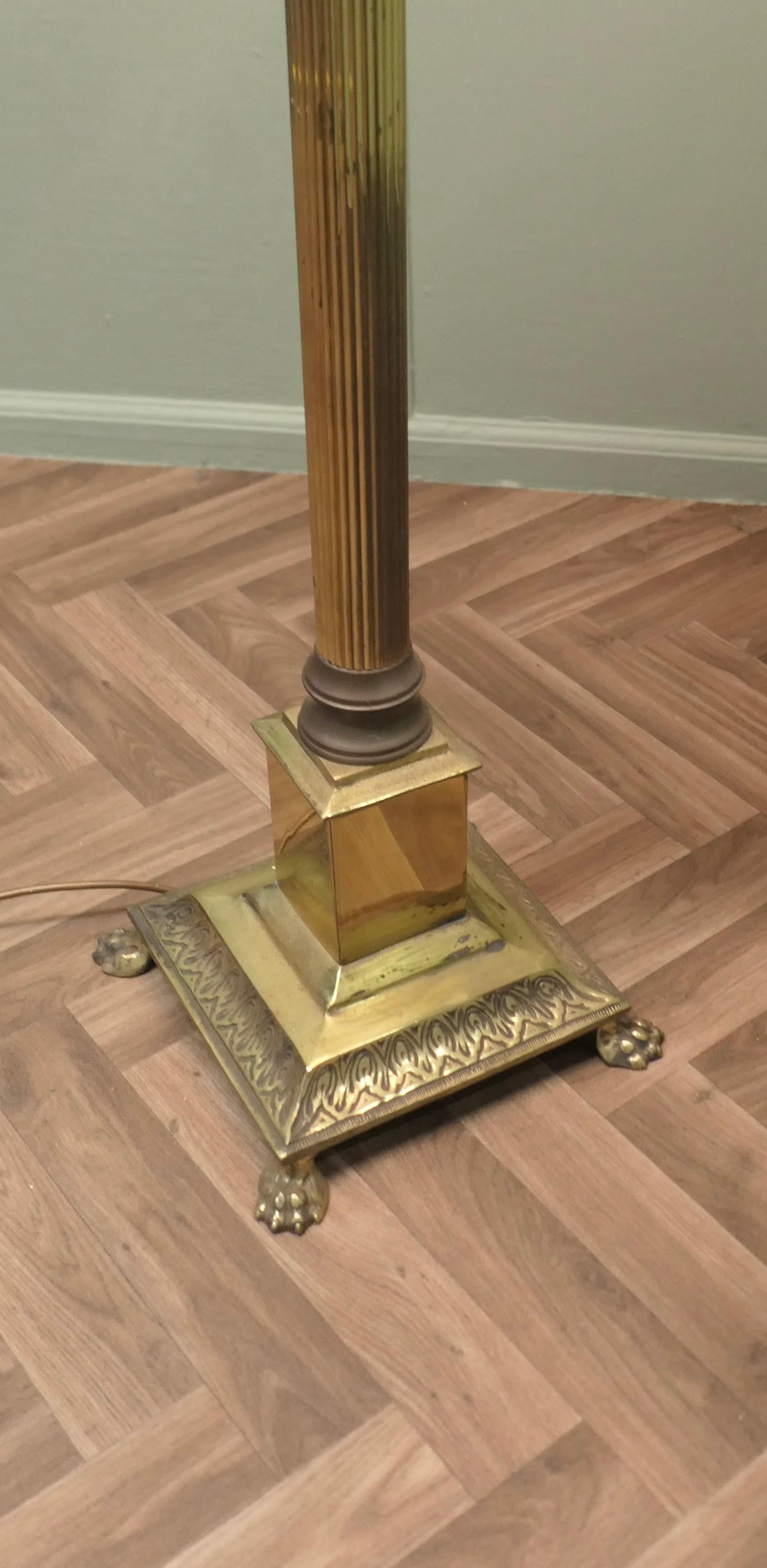 Early 20th Century Elegant Brass Column Standard or Floor Lamp For Sale