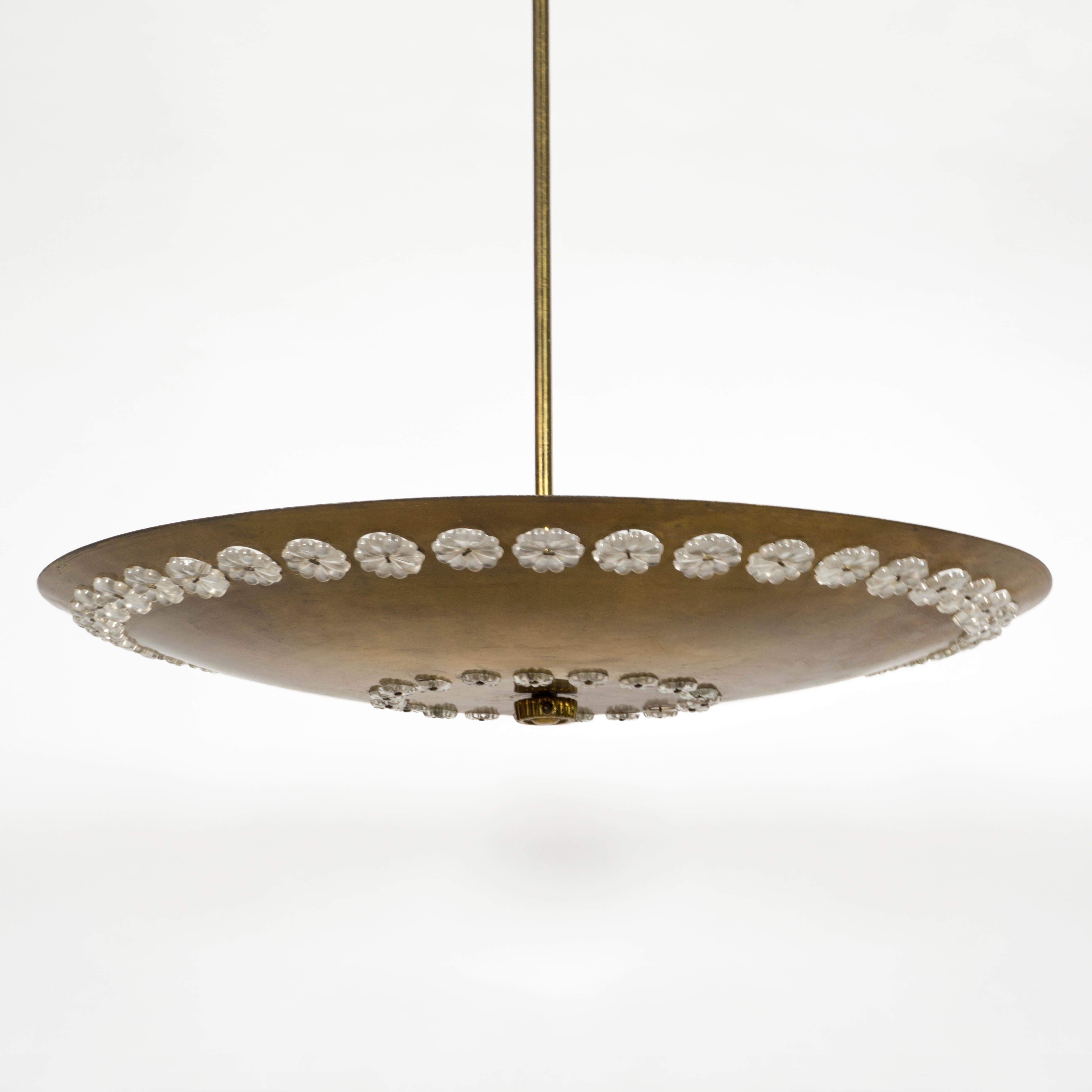 Elegante Deckenleuchte-Schale aus Messing und Kristallglas, Stejnar Nikoll, 1950er Jahre (Österreichisch)