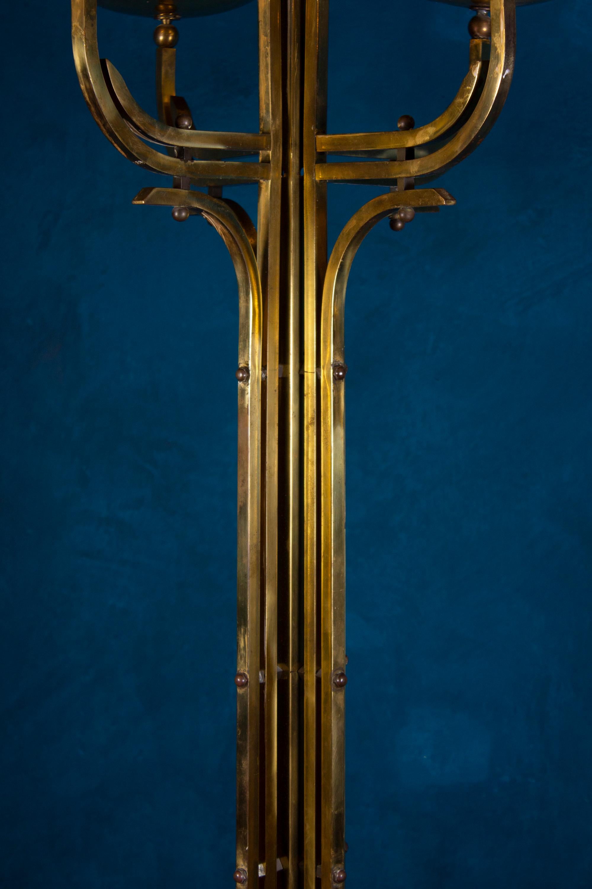 Mid-Century Modern Elegant Brass Floor Lamp by Goffredo Reggiani, Italy, circa 1970 For Sale
