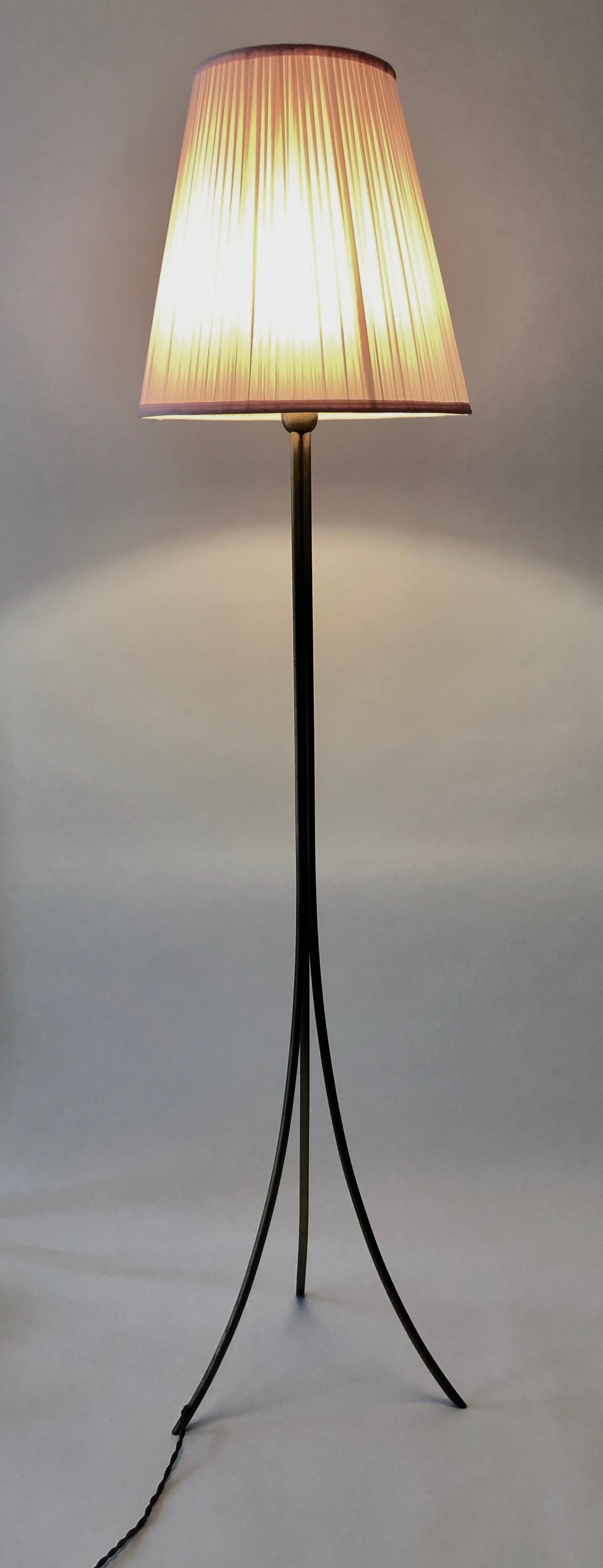 Elegant Brass Floor Lamp from the 1950's, Austria For Sale 7