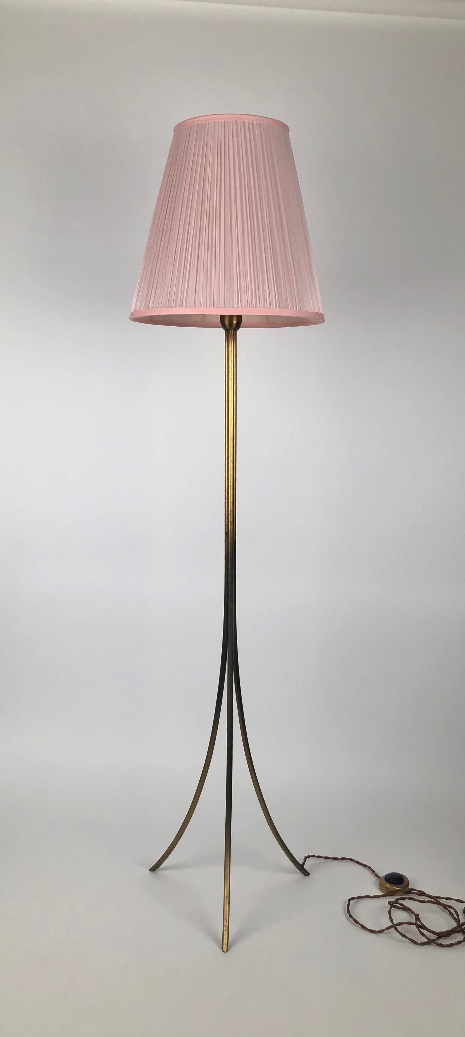 Mid-Century Modern Elegant Brass Floor Lamp from the 1950's, Austria For Sale