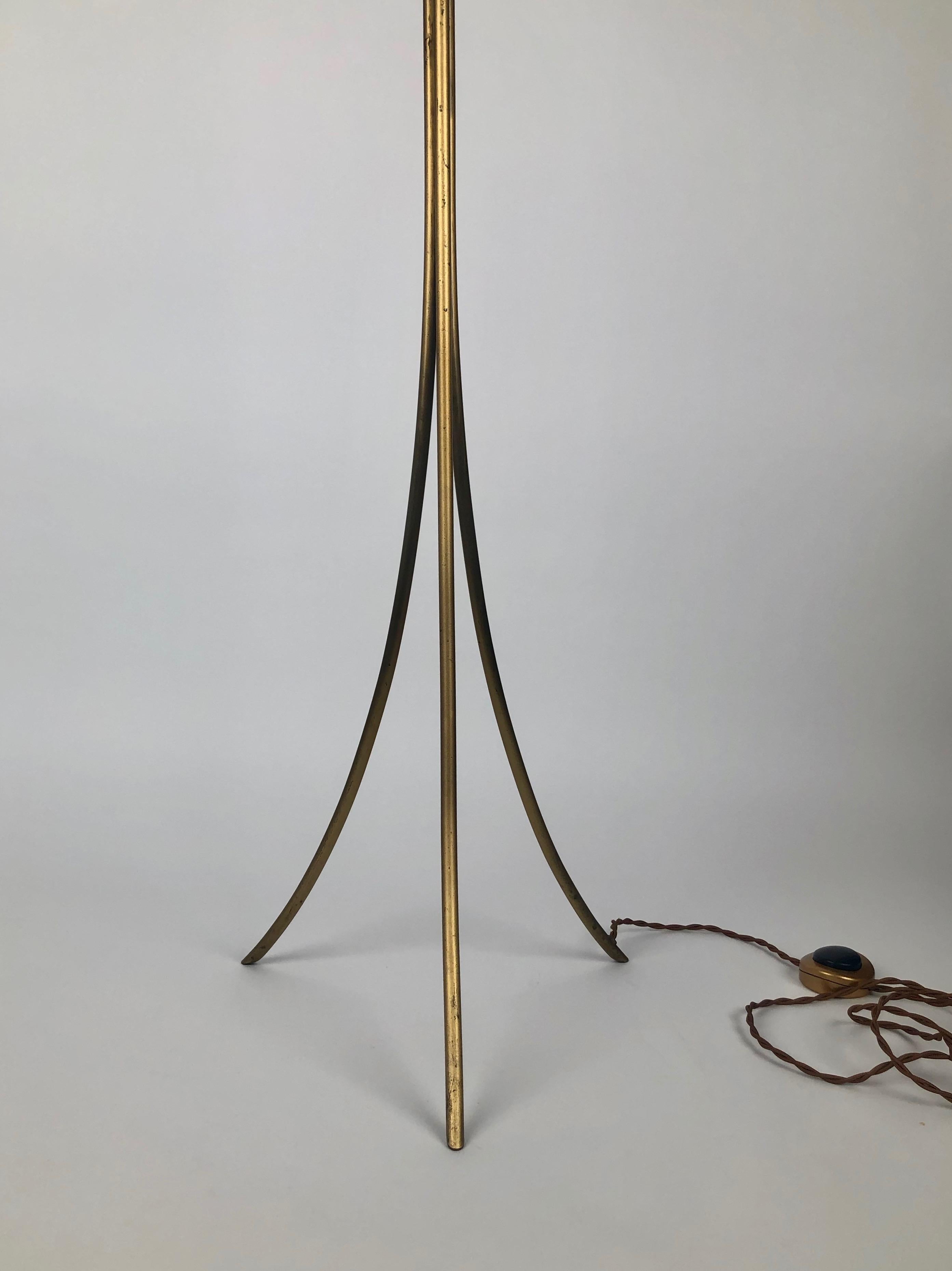 Elegant Brass Floor Lamp from the 1950's, Austria For Sale 3